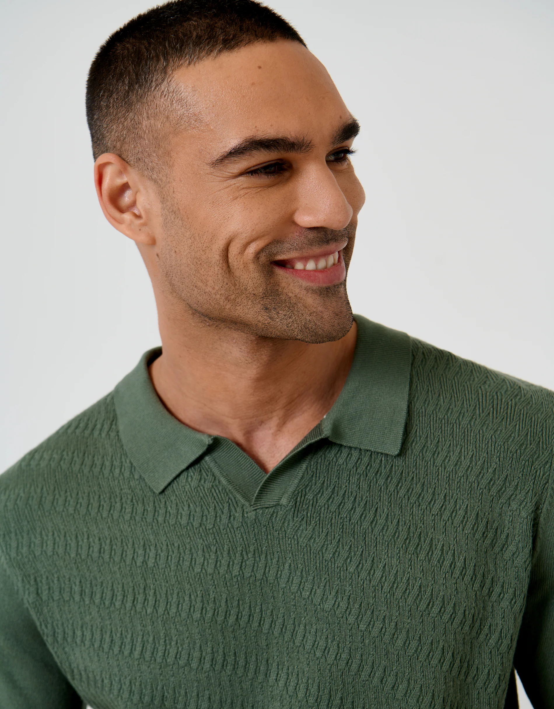 Textured Knit Front Trophy Neck Polo in Forest Green - Image 4