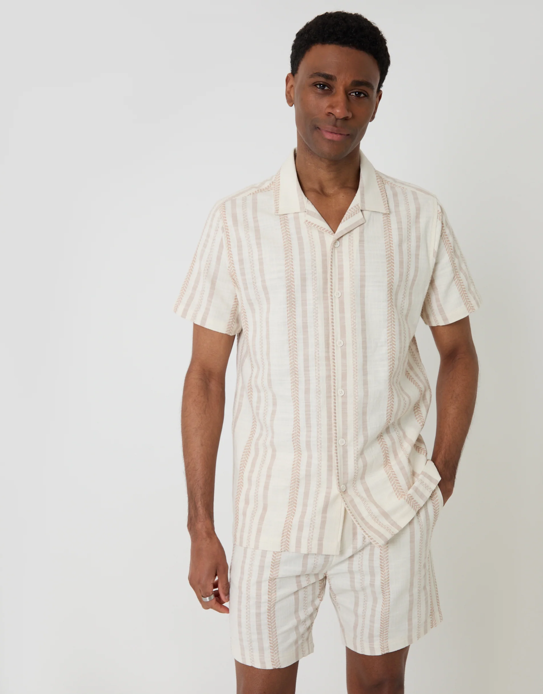Chevron Cotton Short Sleeve Shirt in Stone Stripe - Image 2