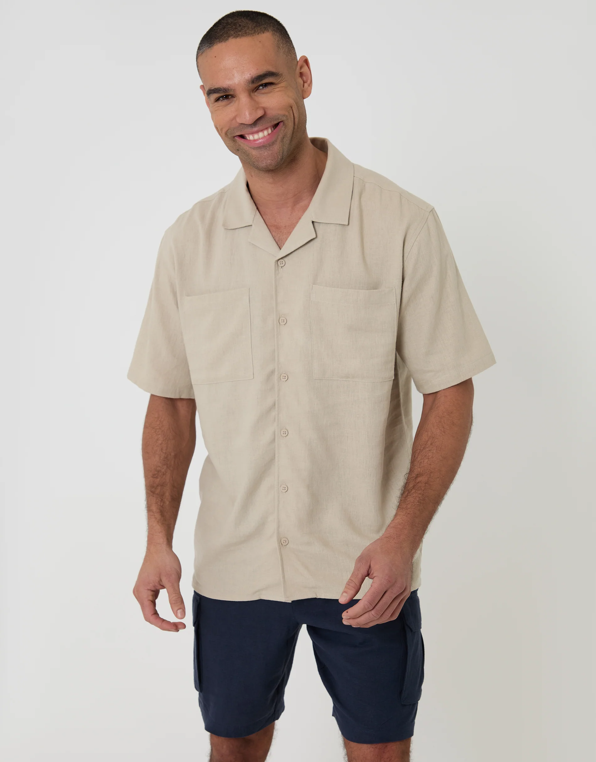 Relaxed Fit Linen Blend Short Sleeve Shirt in Stone