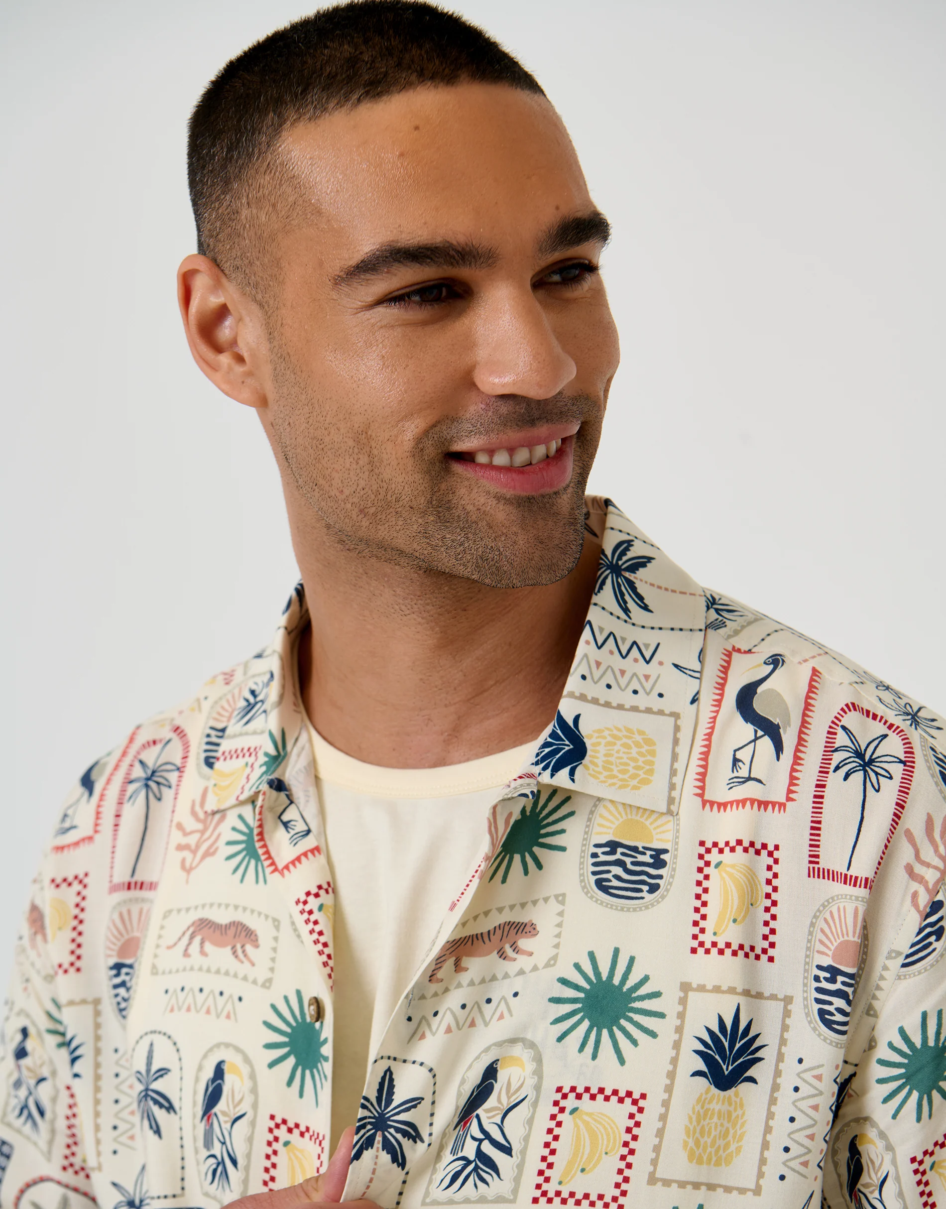 Relaxed Fit Tropical Stamp Print Short Sleeve Shirt in Stone - Image 4