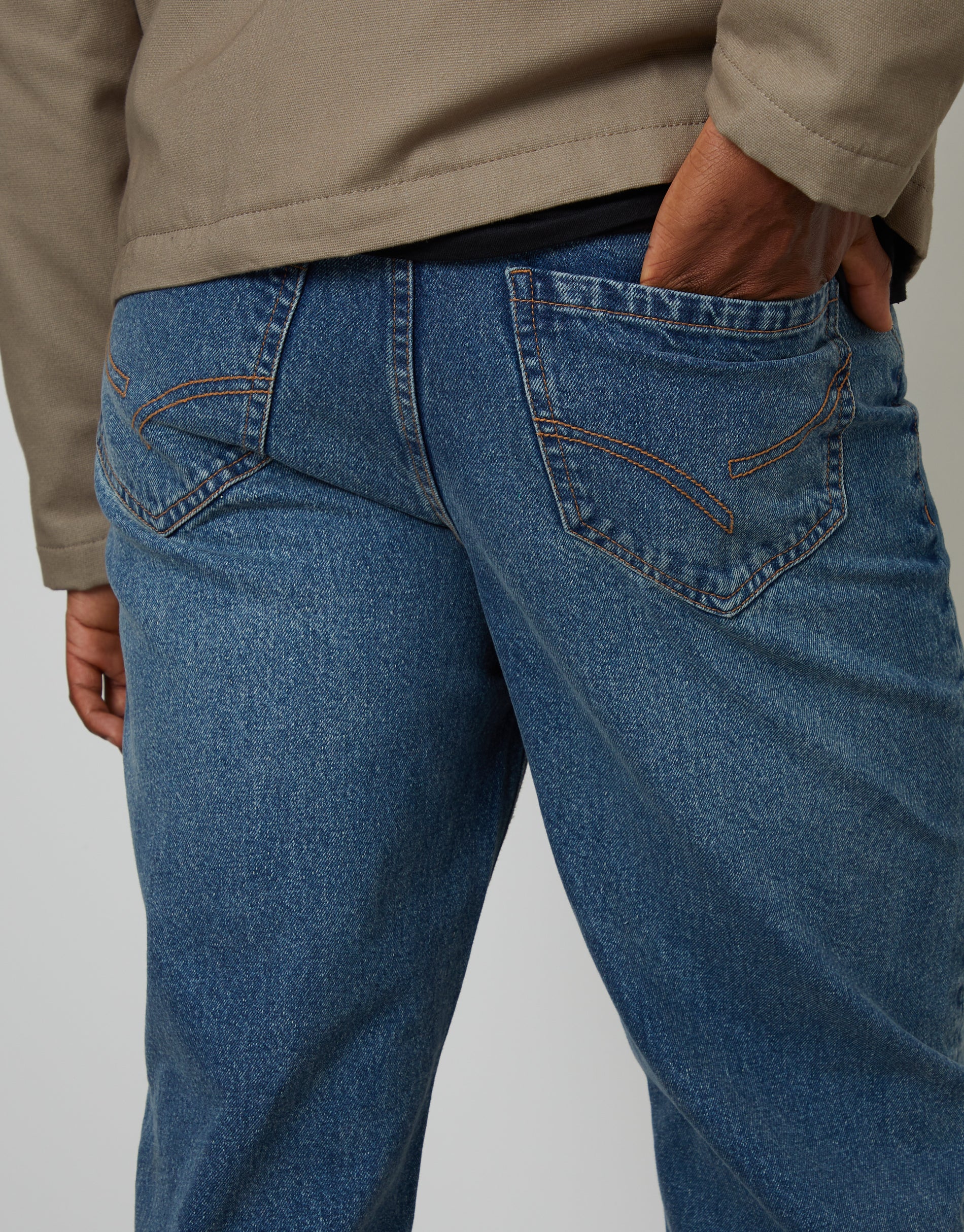 Loose Fit Jeans in Light Wash - Image 4
