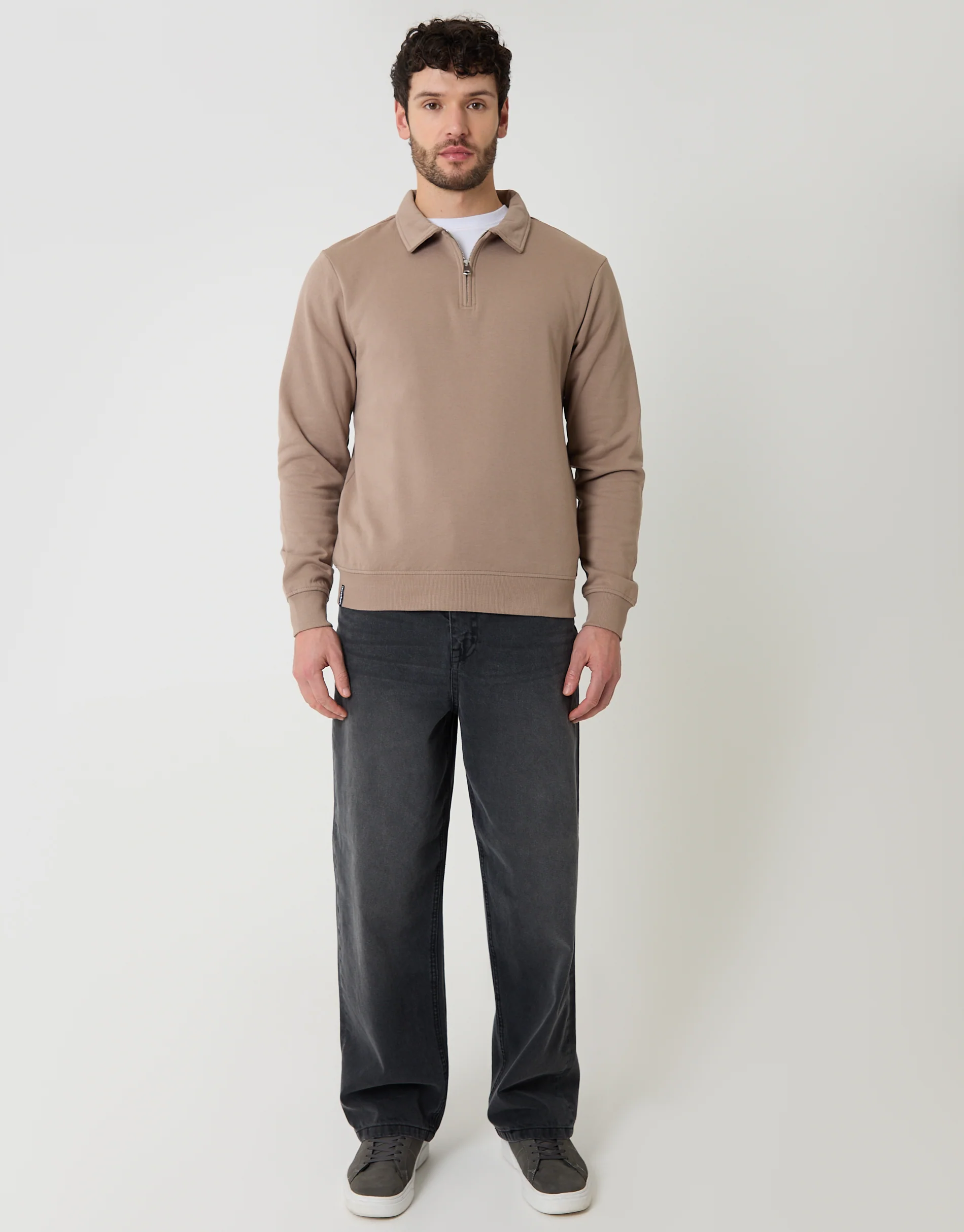 Quarter Zip Collared Sweatshirt in Taupe - Image 3