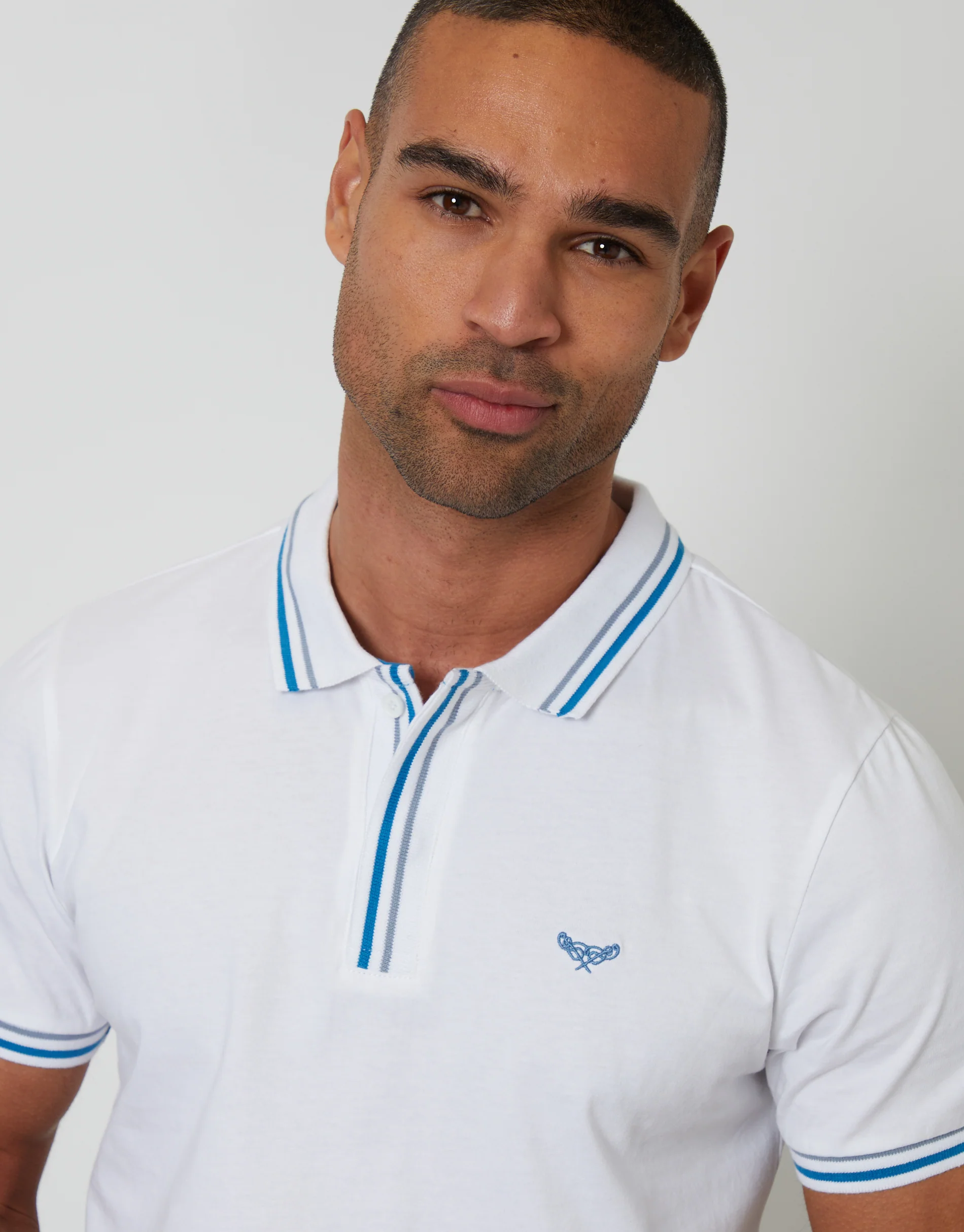 Contrast Tipping Hidden Placket Polo Shirt in White - Image 4
