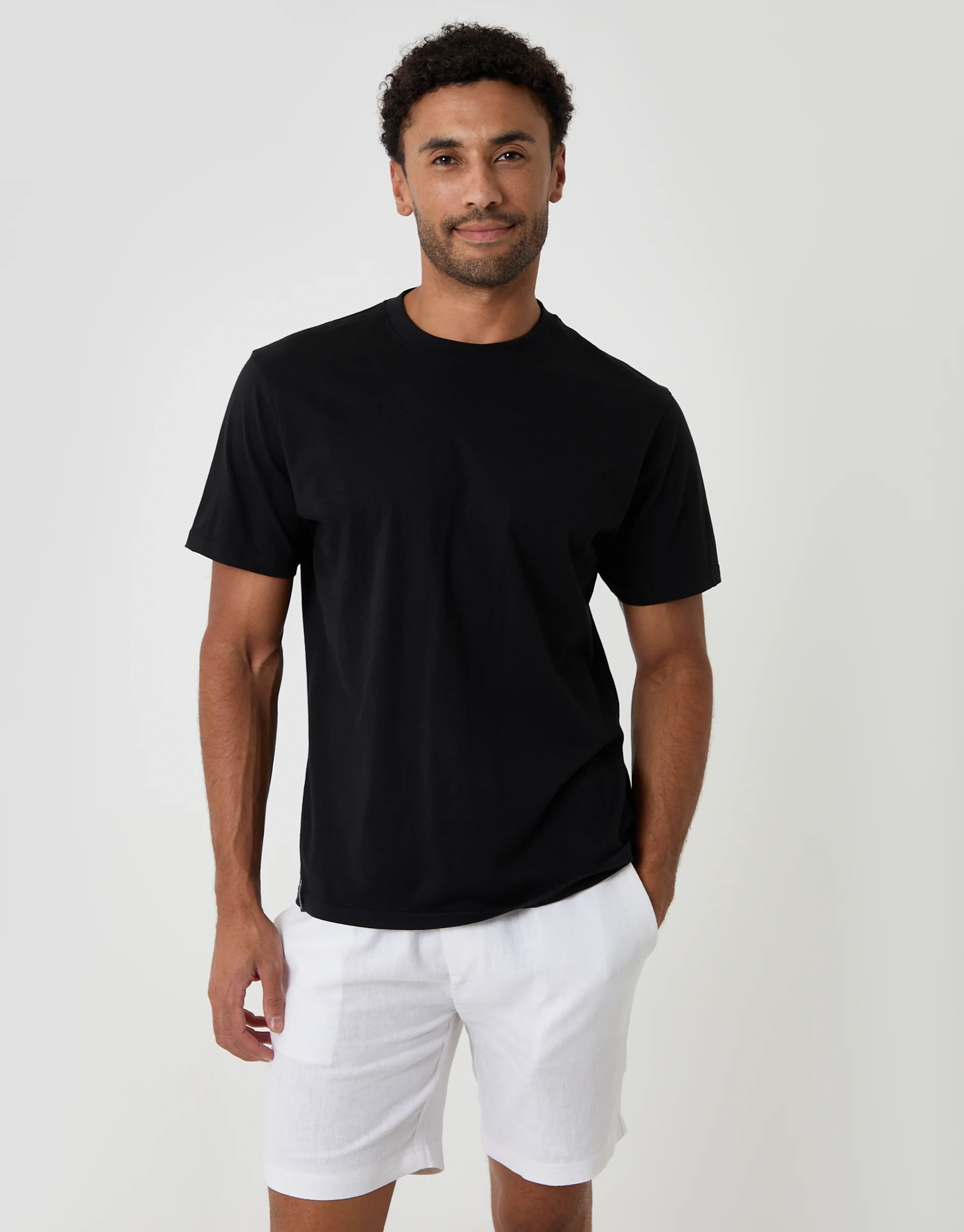 Shorter Length Elasticated Waist Linen Blend Shorts in White - Image 3