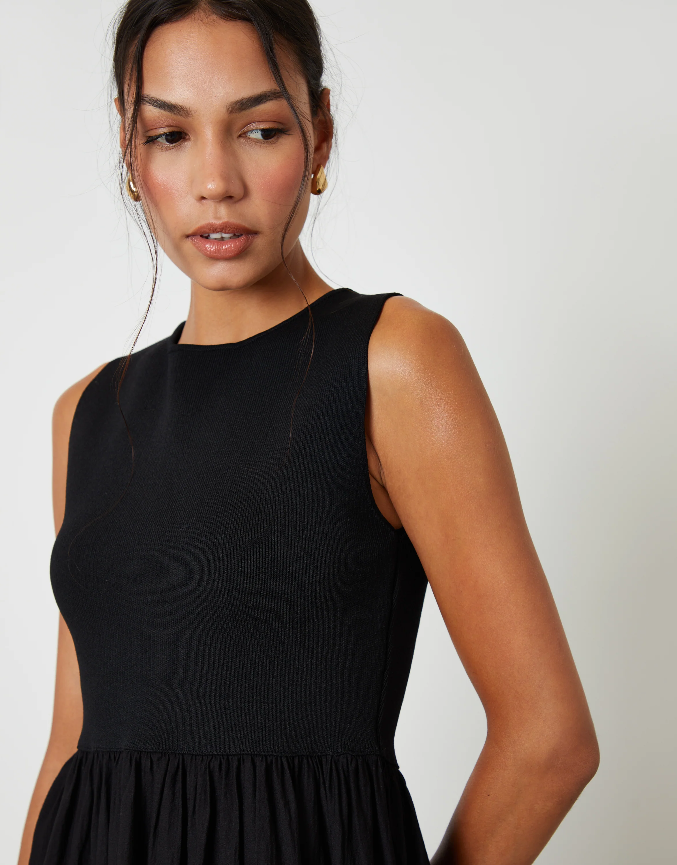 2-in-1 Sleeveless Knitted Vest Maxi Dress in Black - Image 2