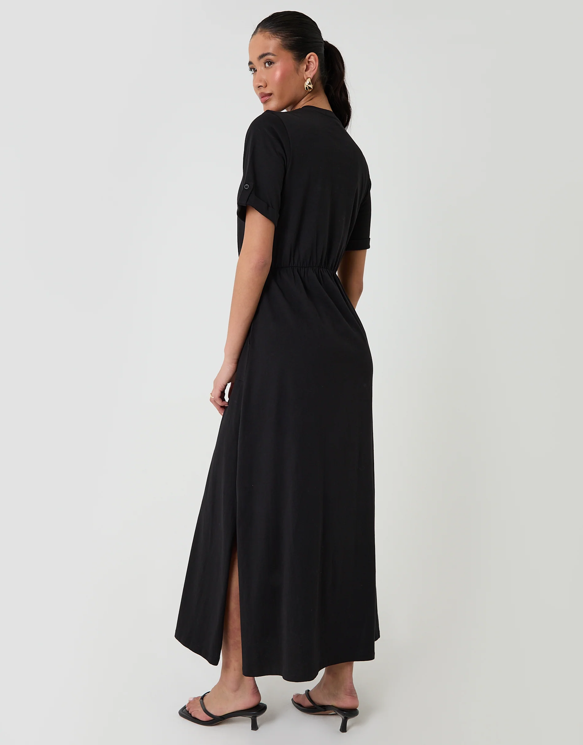Crew Neck Jersey Midi Dress with Patch Pockets in Black - Image 2