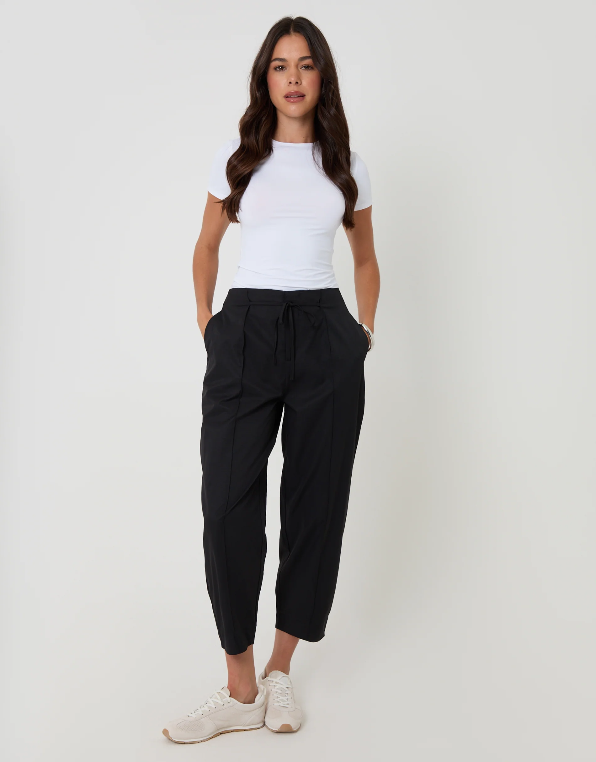 Princess Seam Barrel Leg Trousers in Black