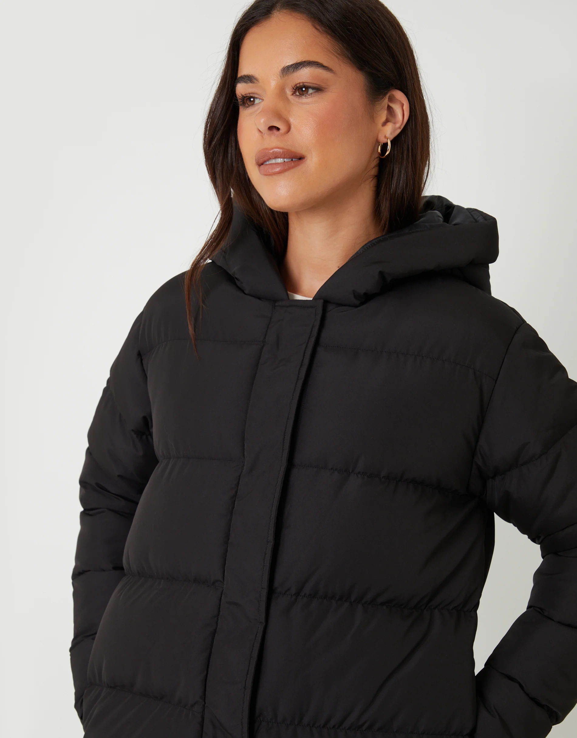 Puffer Jacket in Black - Image 4