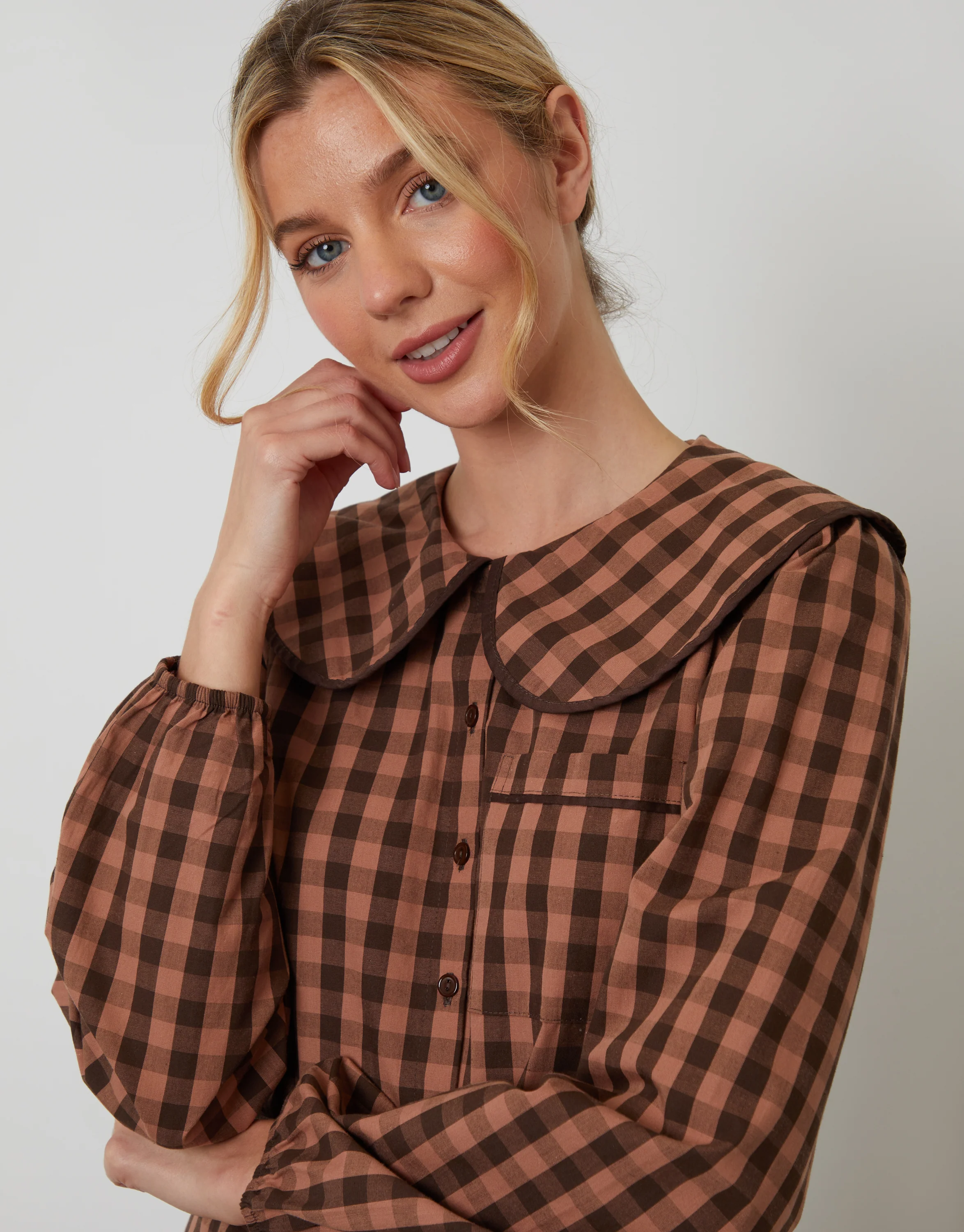 Peter Pan Collar Long Pyjama Set in Brown Check - Image 4