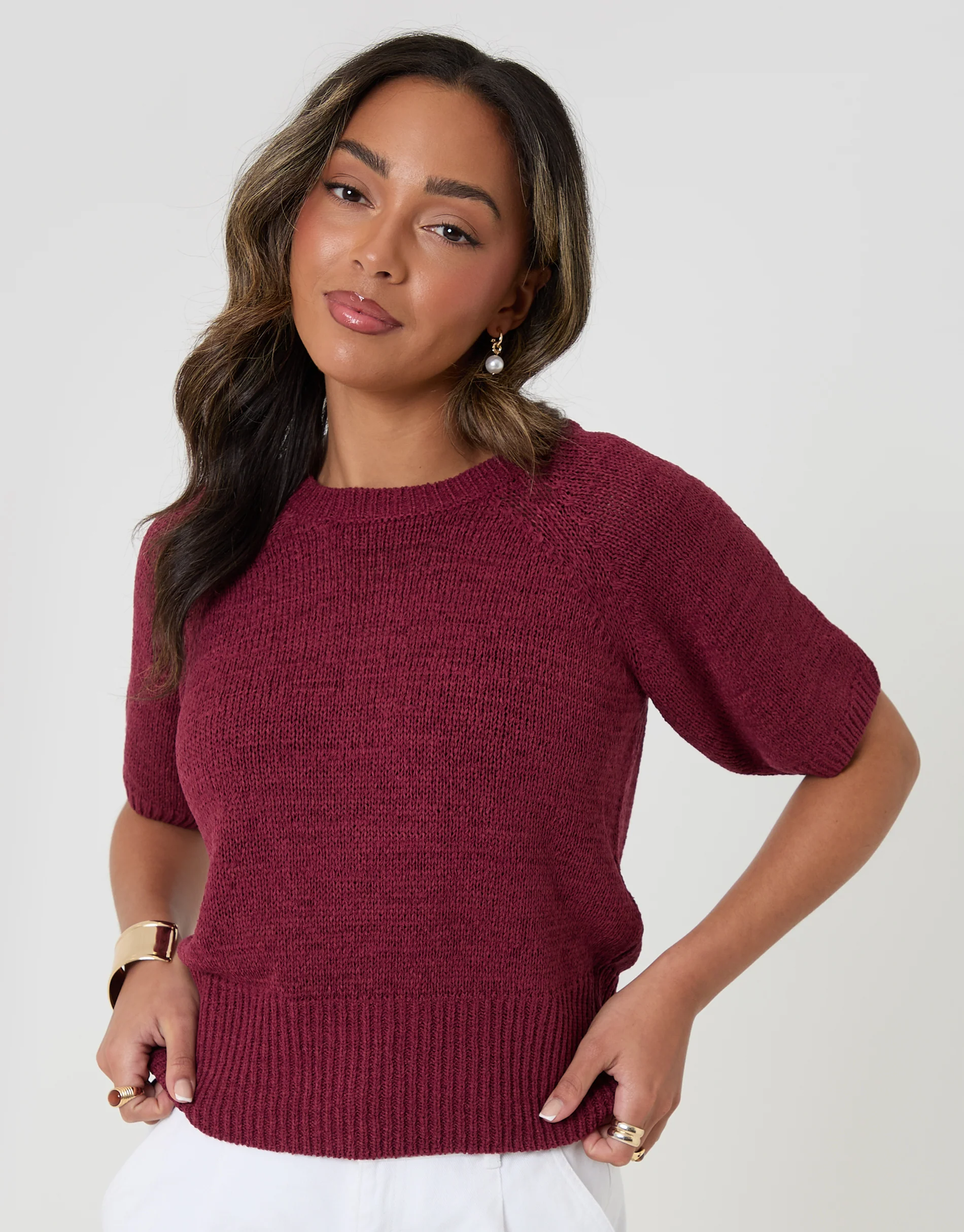 Knitted Yarn Short Sleeve T-Shirt in Burgundy - Image 4