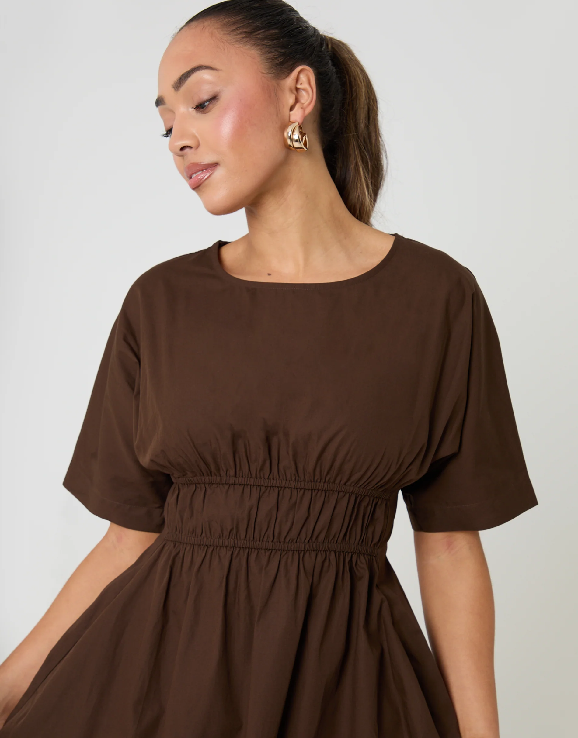 Elasticated Waist Cotton Poplin Midi Dress in Chocolate Brown - Image 4