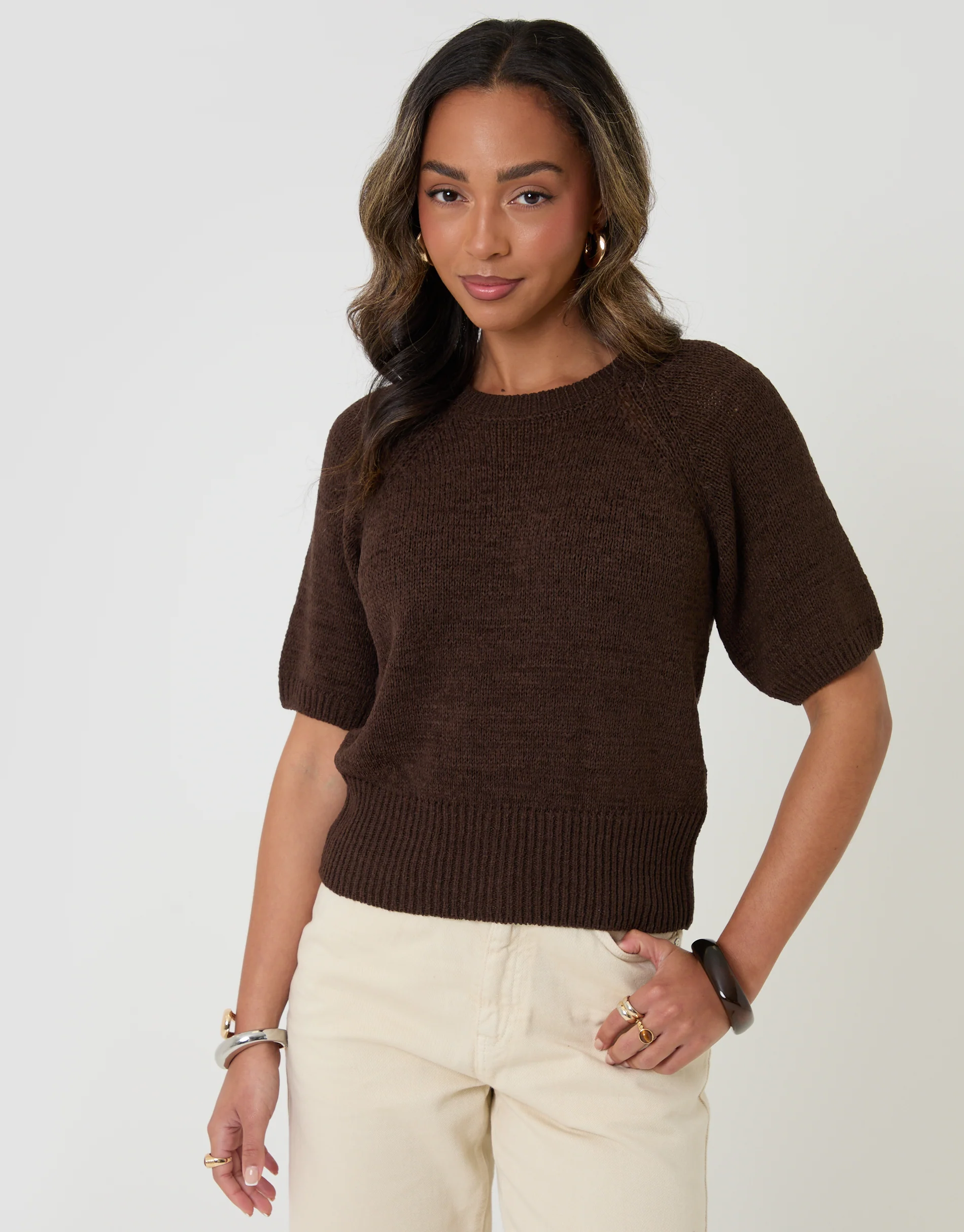 Knitted Yarn Short Sleeve T-Shirt in Chocolate Brown