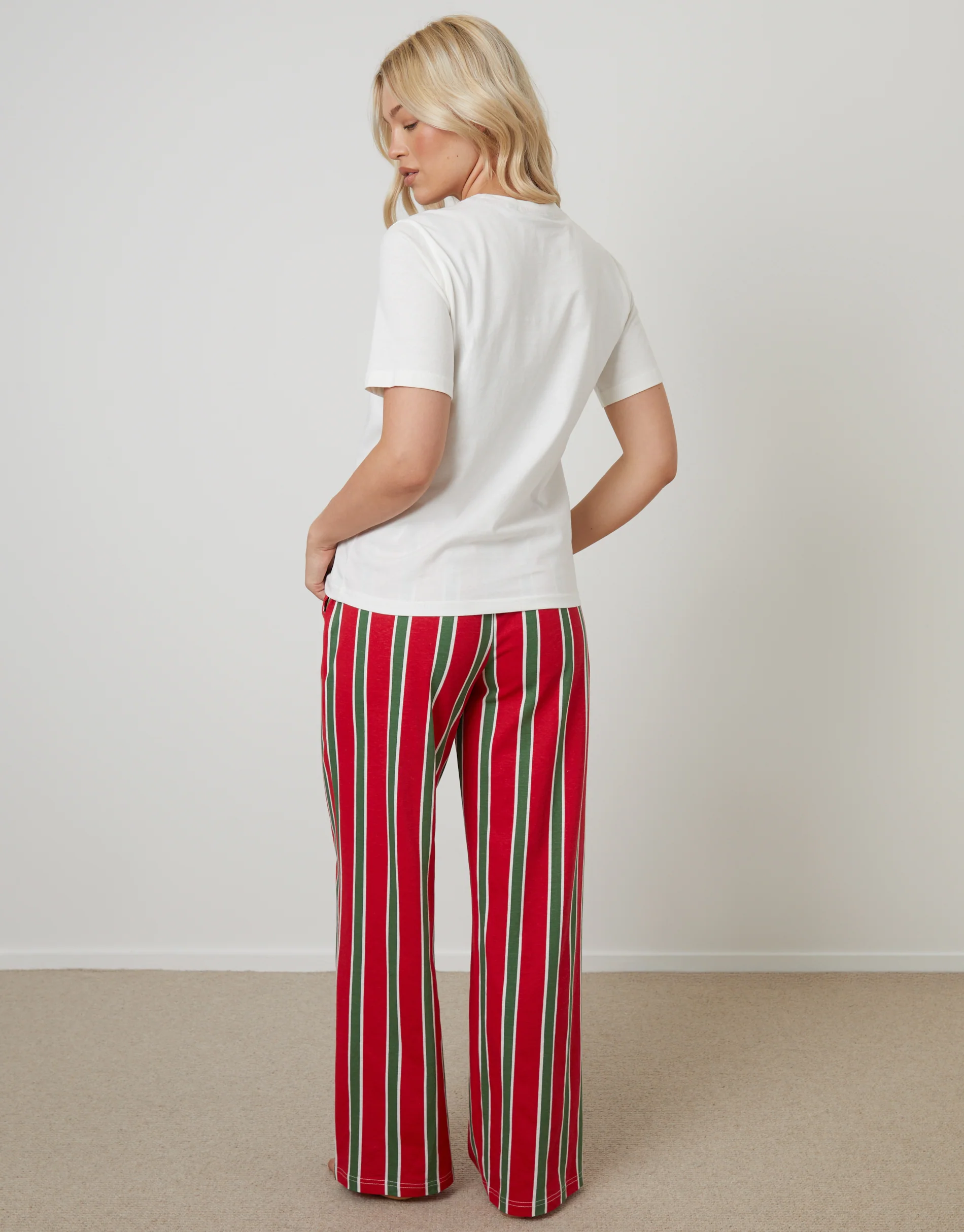 Mistletoe Graphic Print Pyjama Set in Cream - Image 3