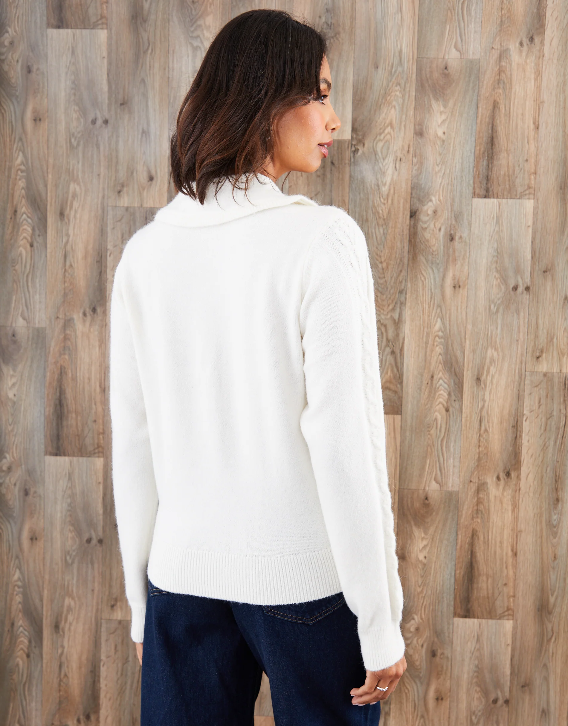 Peter Pan Collar Cable Knit Jumper in Ecru - Image 4