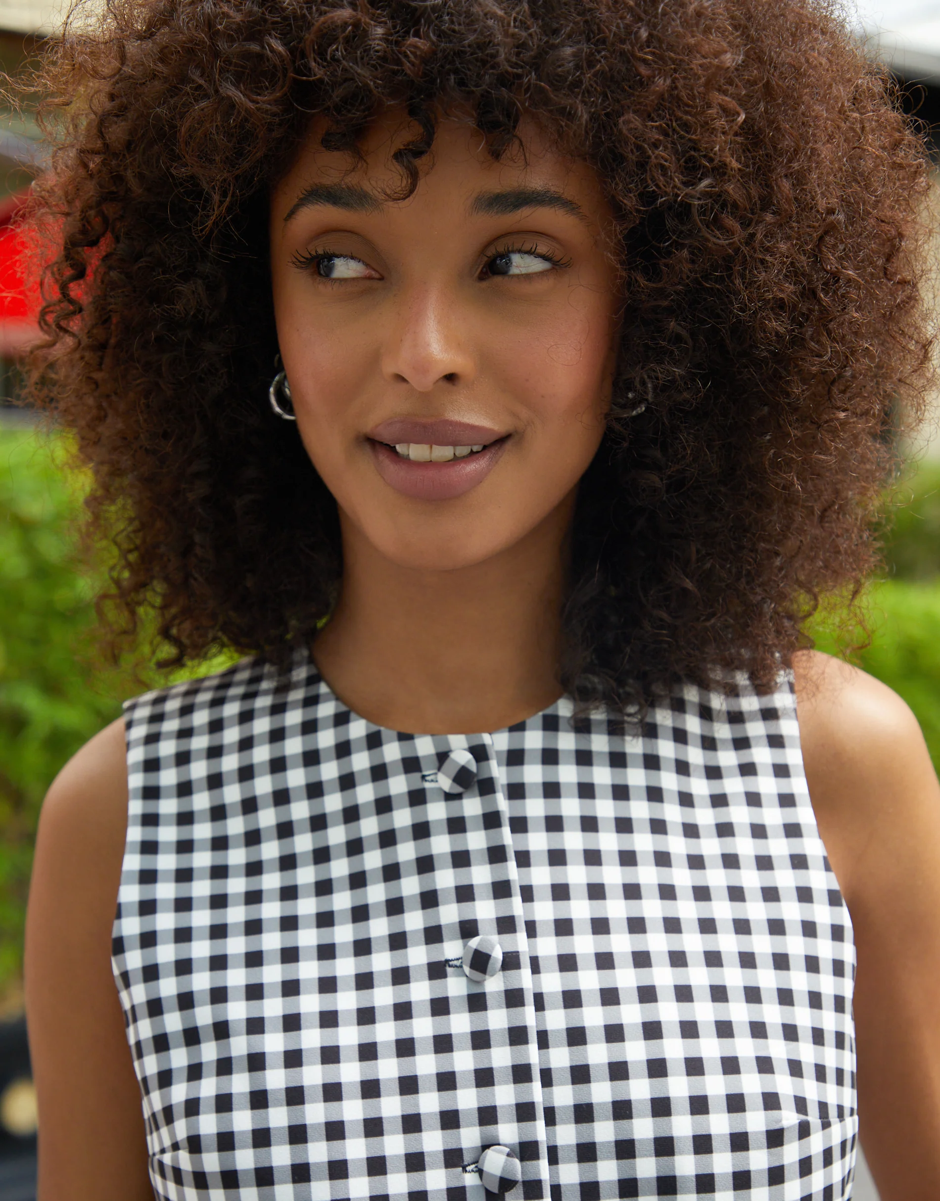 Crew Neck Waistcoat in Gingham - Image 3