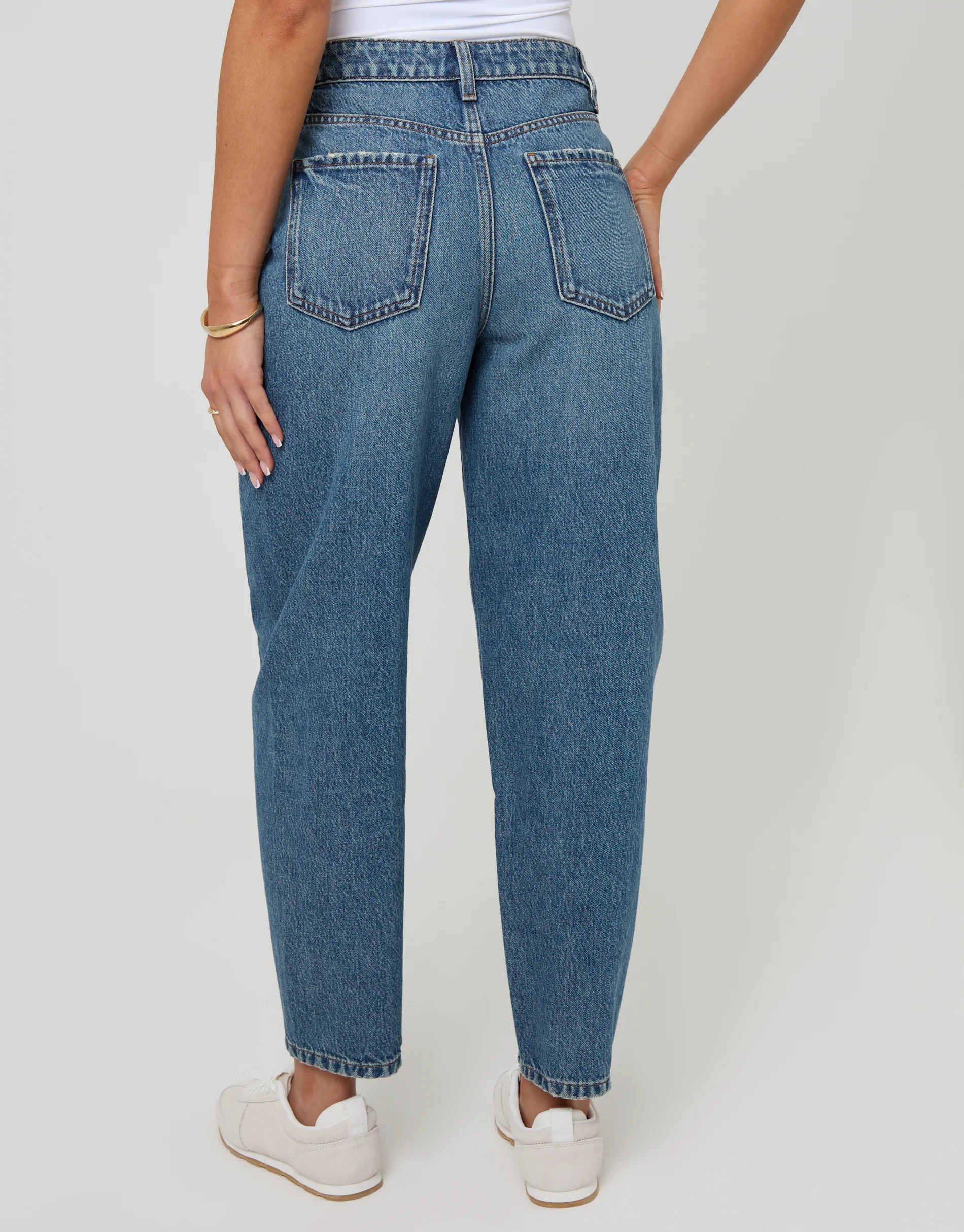 Petite Barrel Leg Jeans in Mid Wash - Image 3