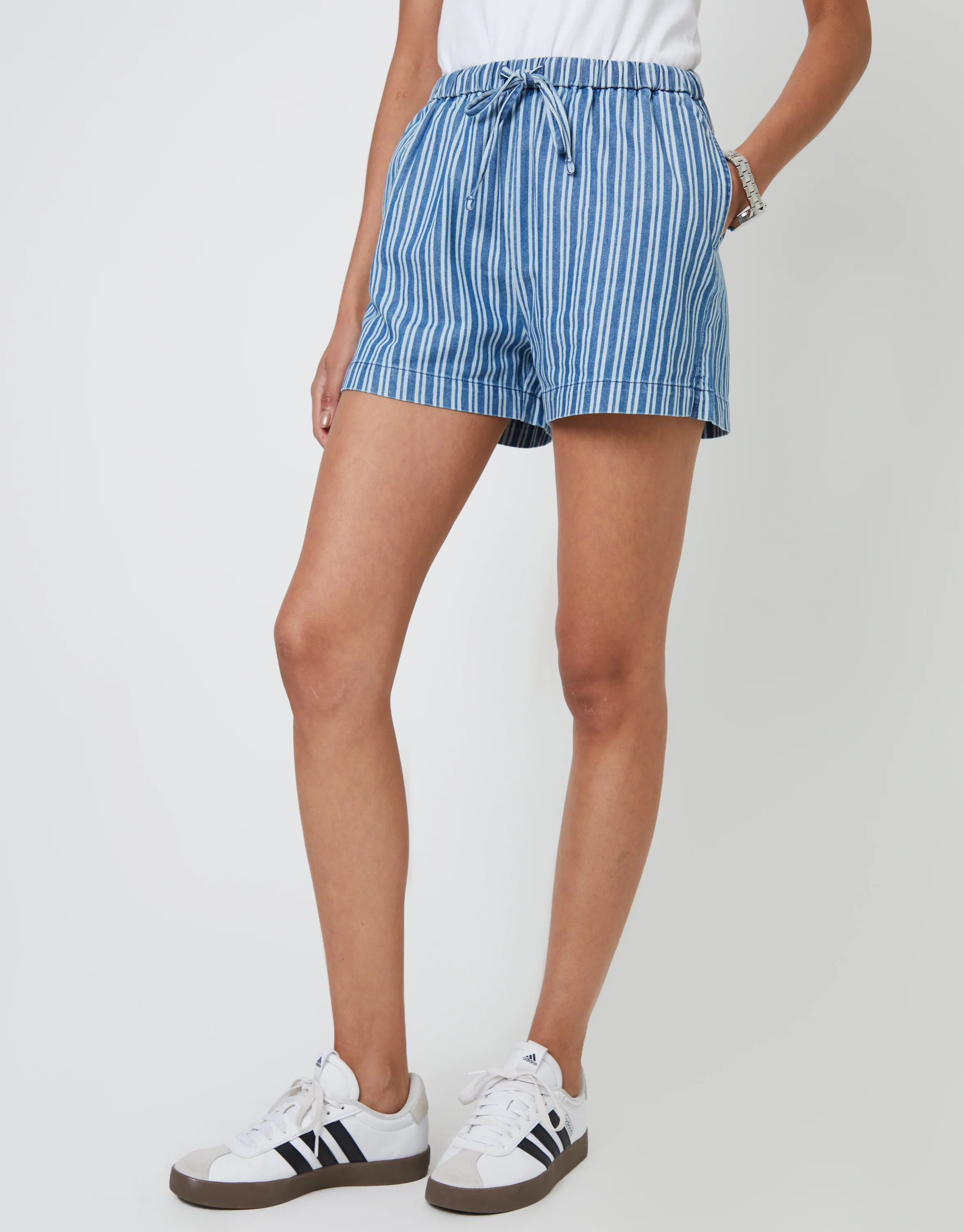 Pull On Denim Shorts in Mid Wash Stripe - Image 3