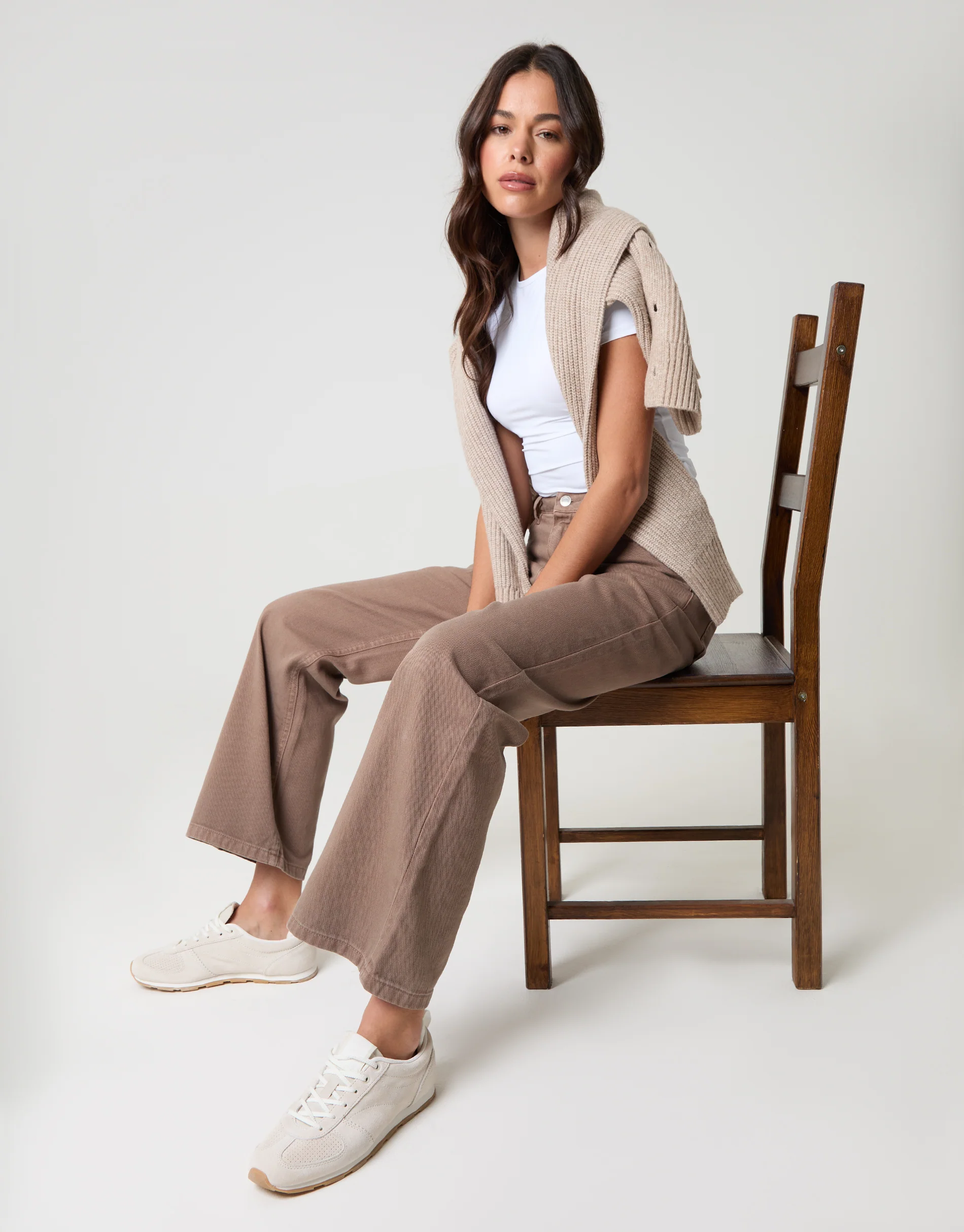 Straight Leg Jeans in Mocha Brown