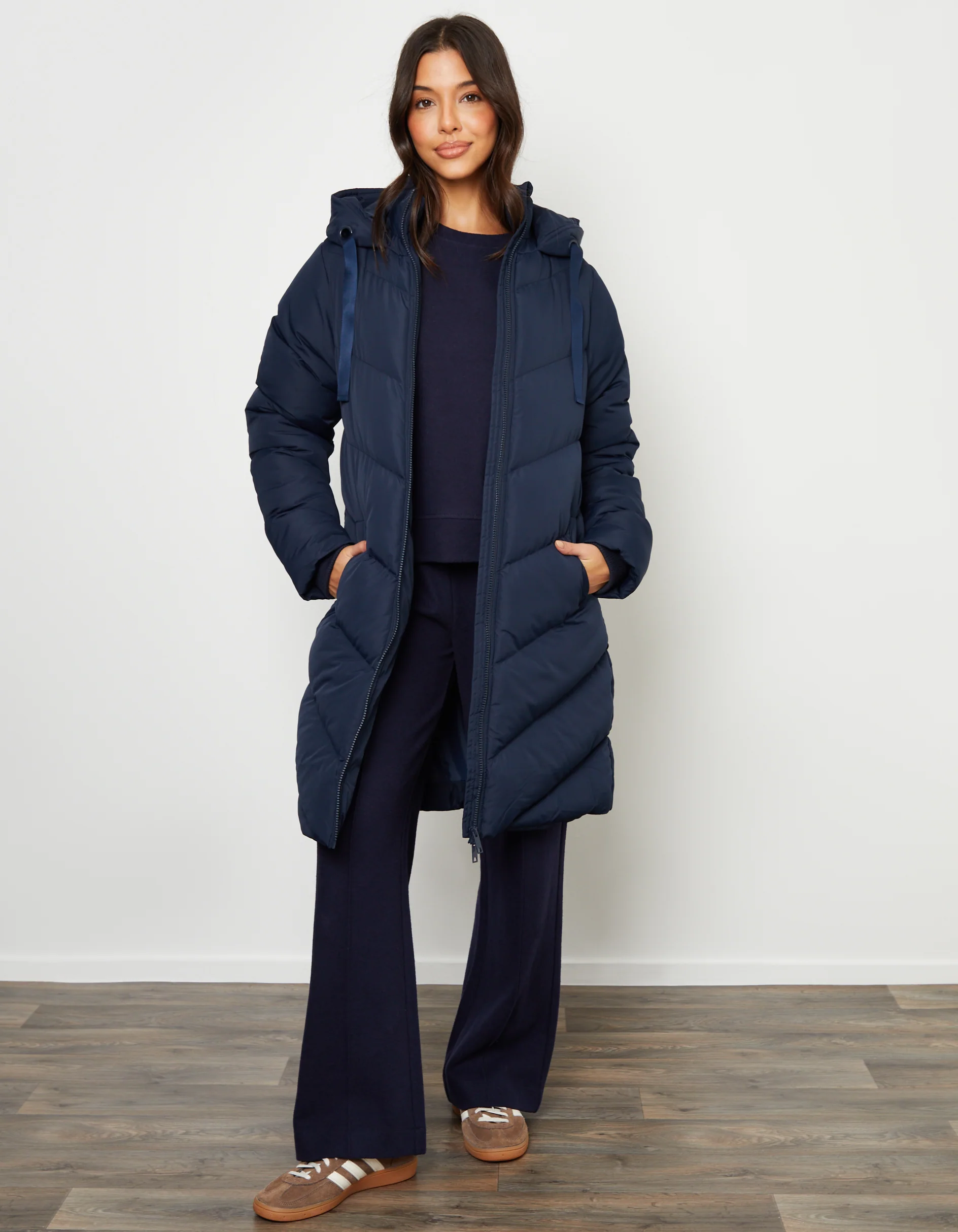 Padded Mid Length Hooded Puffer Jacket in Navy