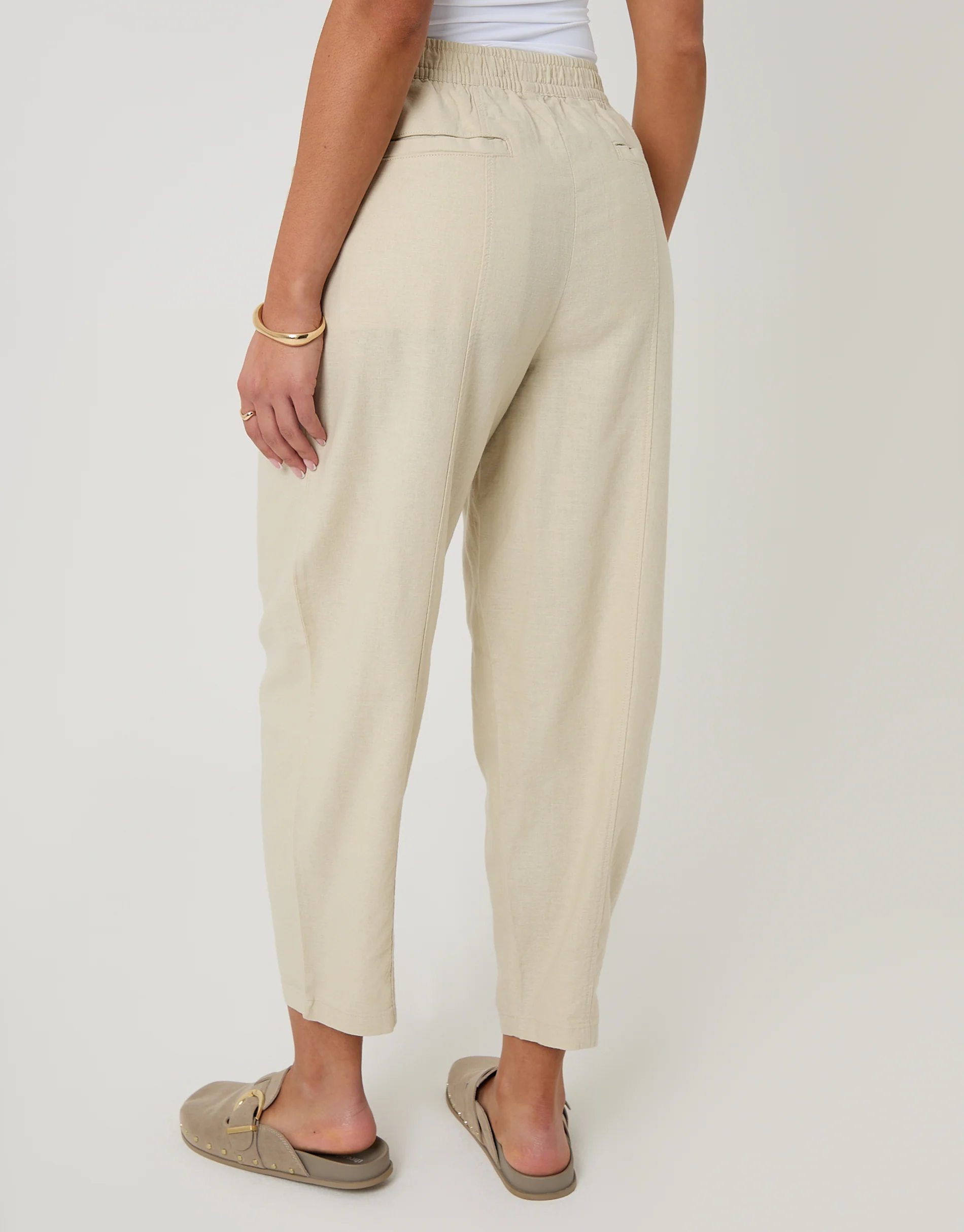 Linen Blend Pocket Detail Barrel Leg Trousers in Stone - Image 3