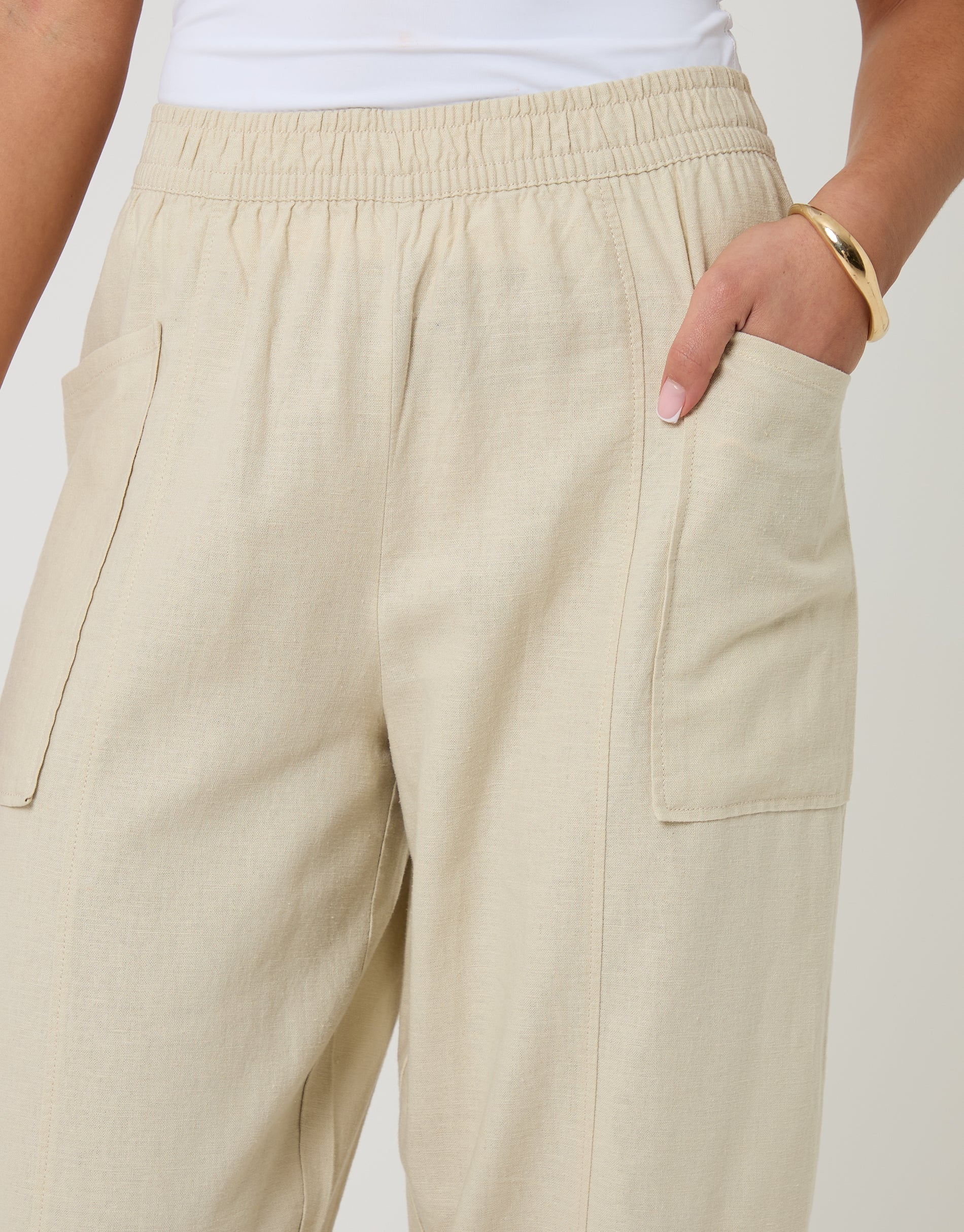 Linen Blend Pocket Detail Barrel Leg Trousers in Stone - Image 4
