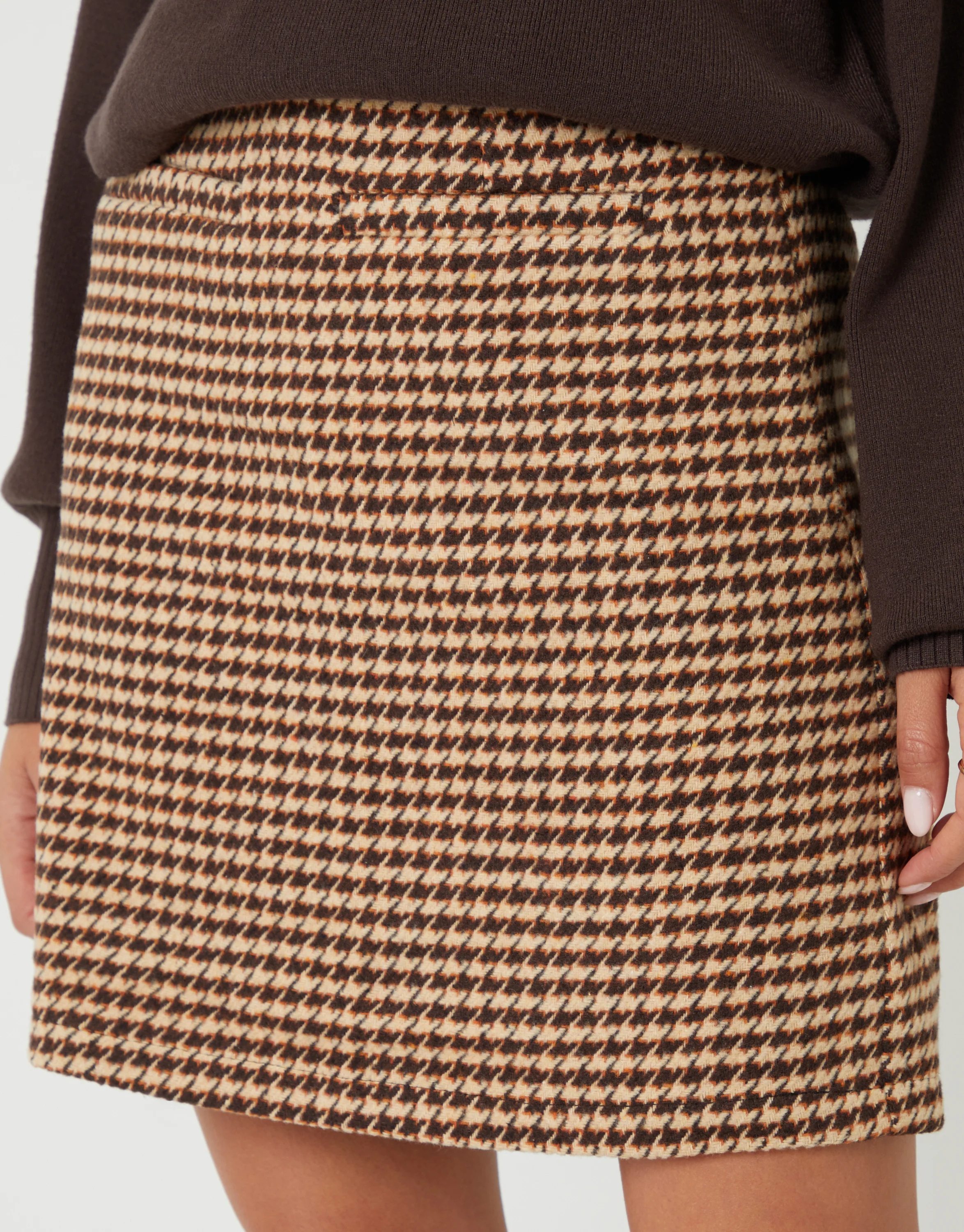 Houndstooth Check A-Line Mini Skirt in Tan Brown - Image 5