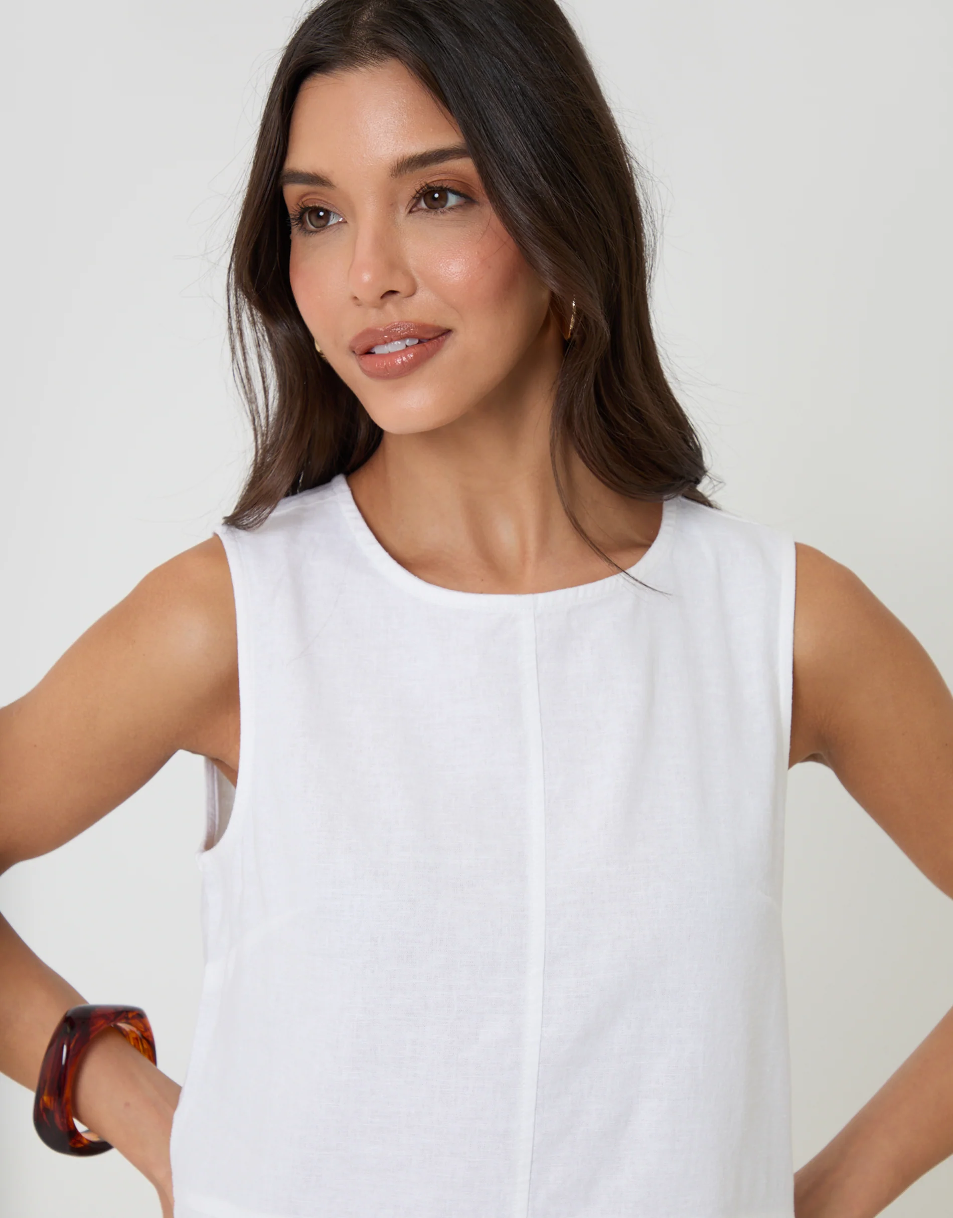 Linen Blend Tie-Back Shell Top in White - Image 5