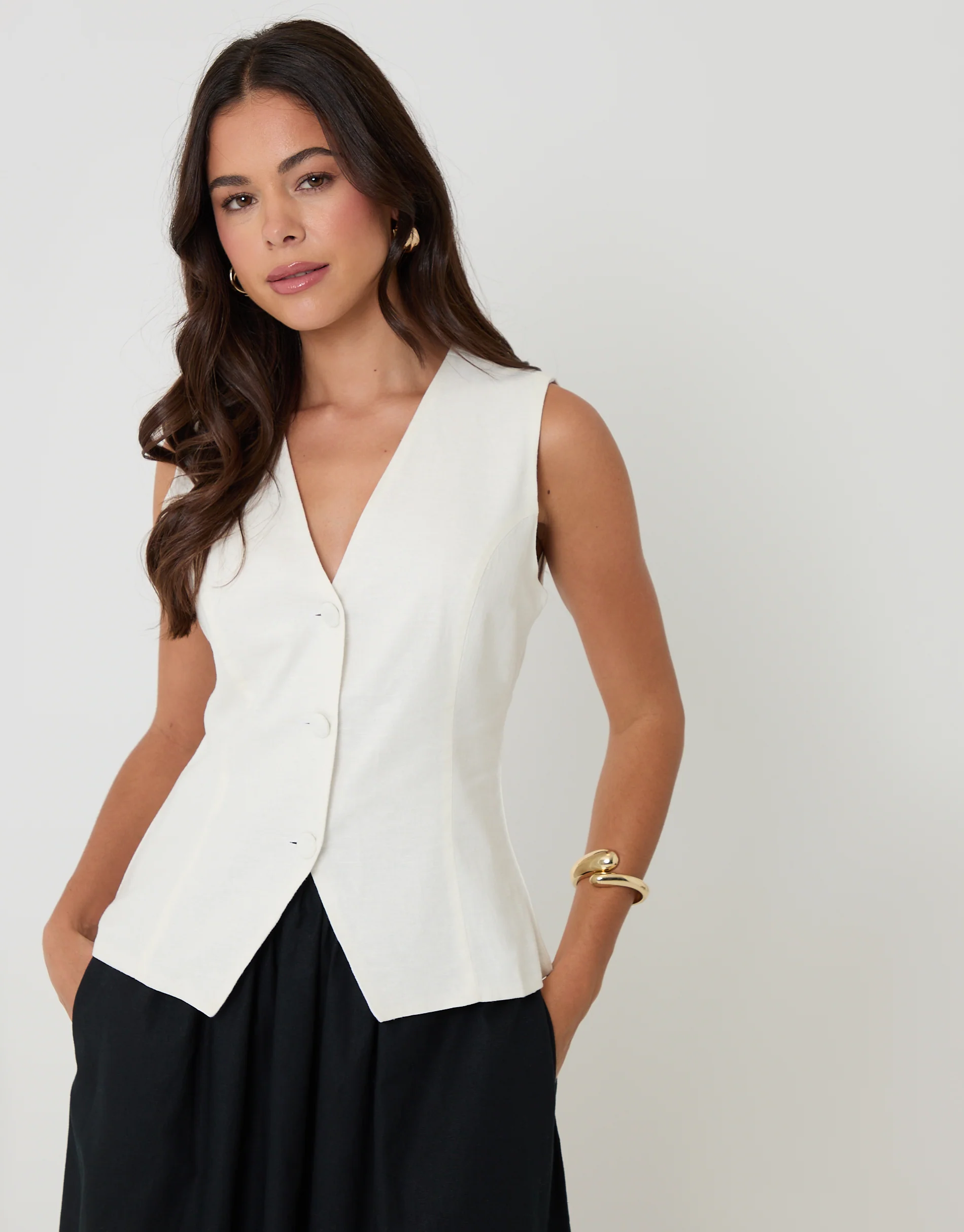 Linen Blend V-Neck Waistcoat in White