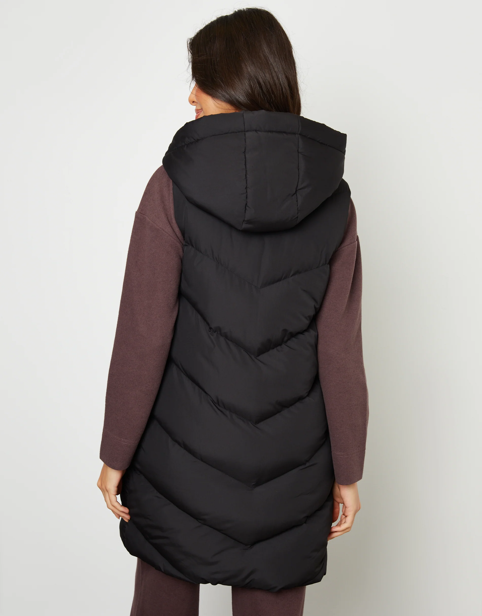 Longline Padded Gilet in Black - Image 4