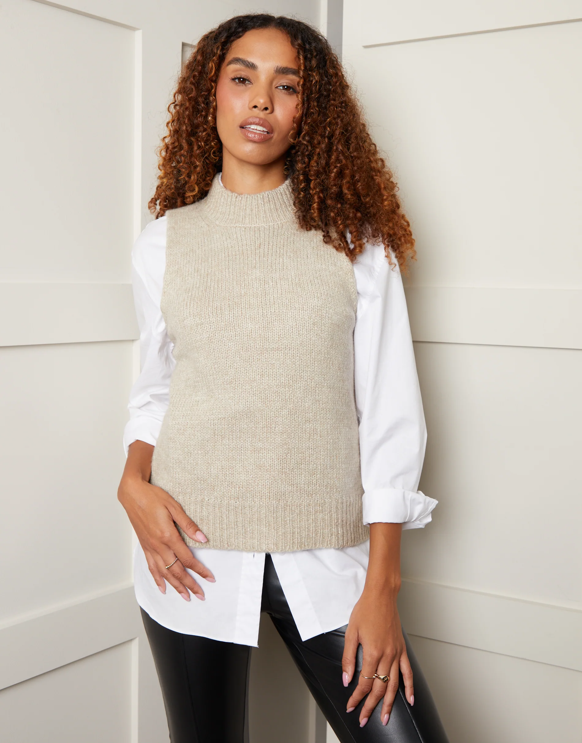 Knitted Vest in Beige