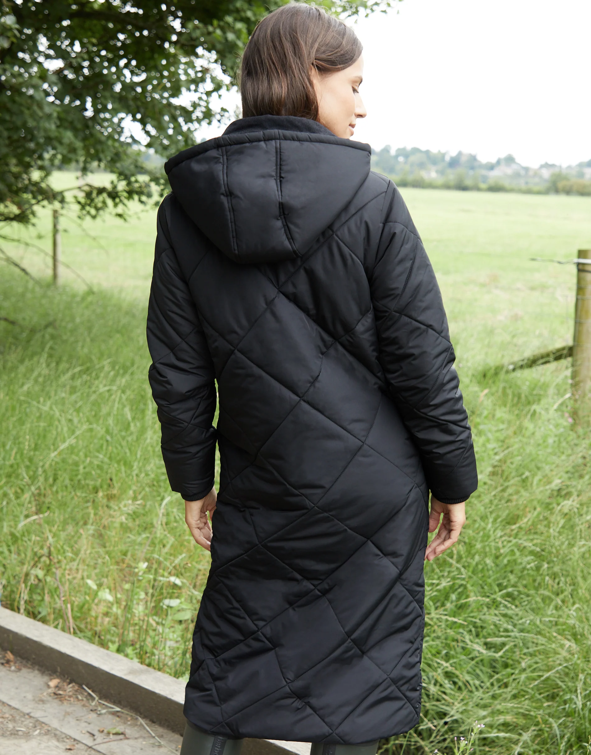Diamond Quilted Heritage Longline Barn Jacket with Removable Hood in Black - Image 2