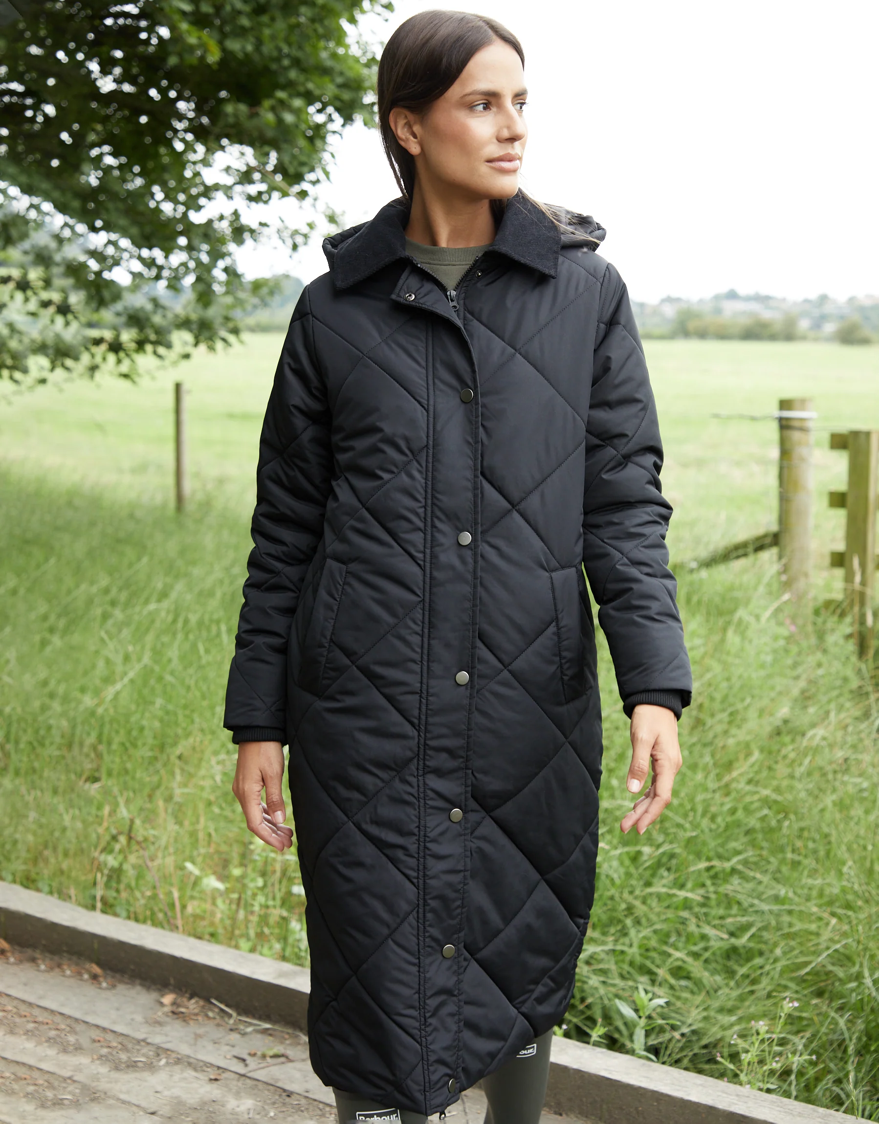 Diamond Quilted Heritage Longline Barn Jacket with Removable Hood in Black - Image 3