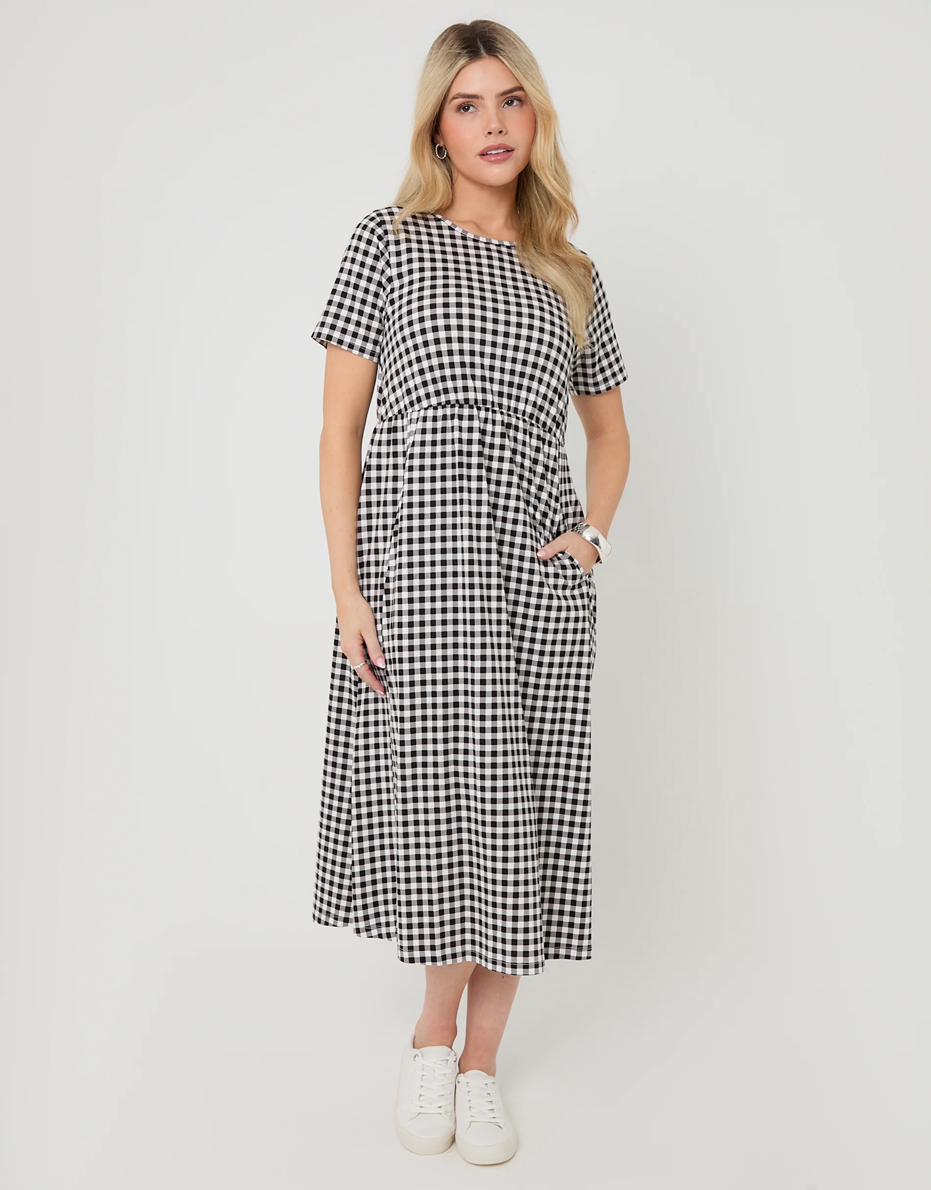 Jersey Midi Smock Dress with Pockets in Black Gingham - Image 3