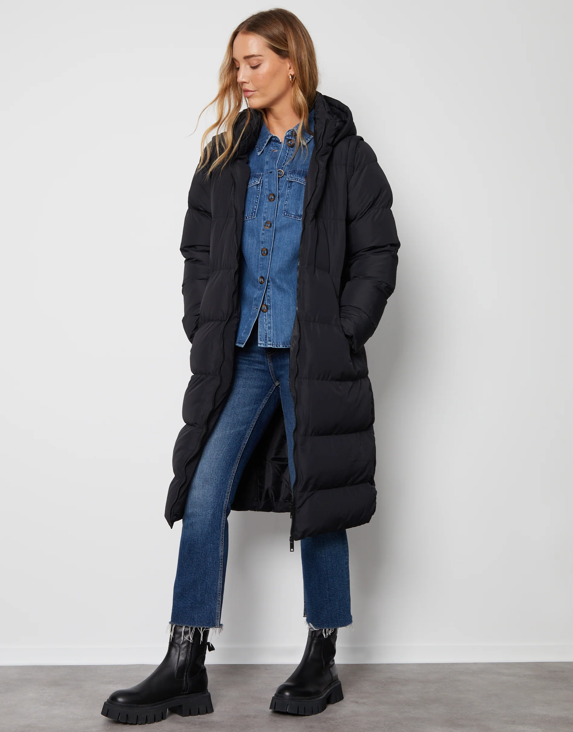 Padded Longline 2-in-1 Puffer Jacket with Detachable Sleeves in Black - Image 3