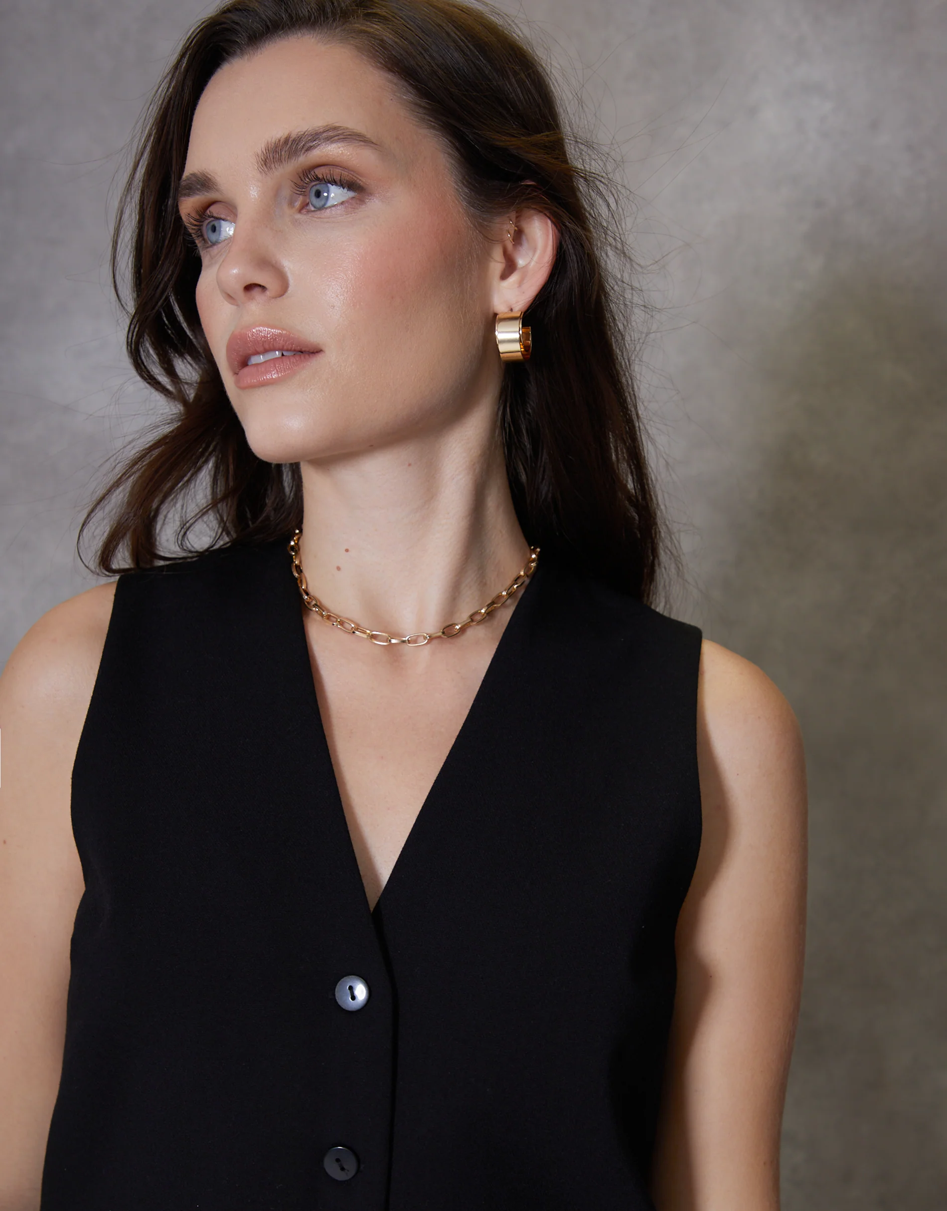 Tailored Waistcoat in Black - Image 5