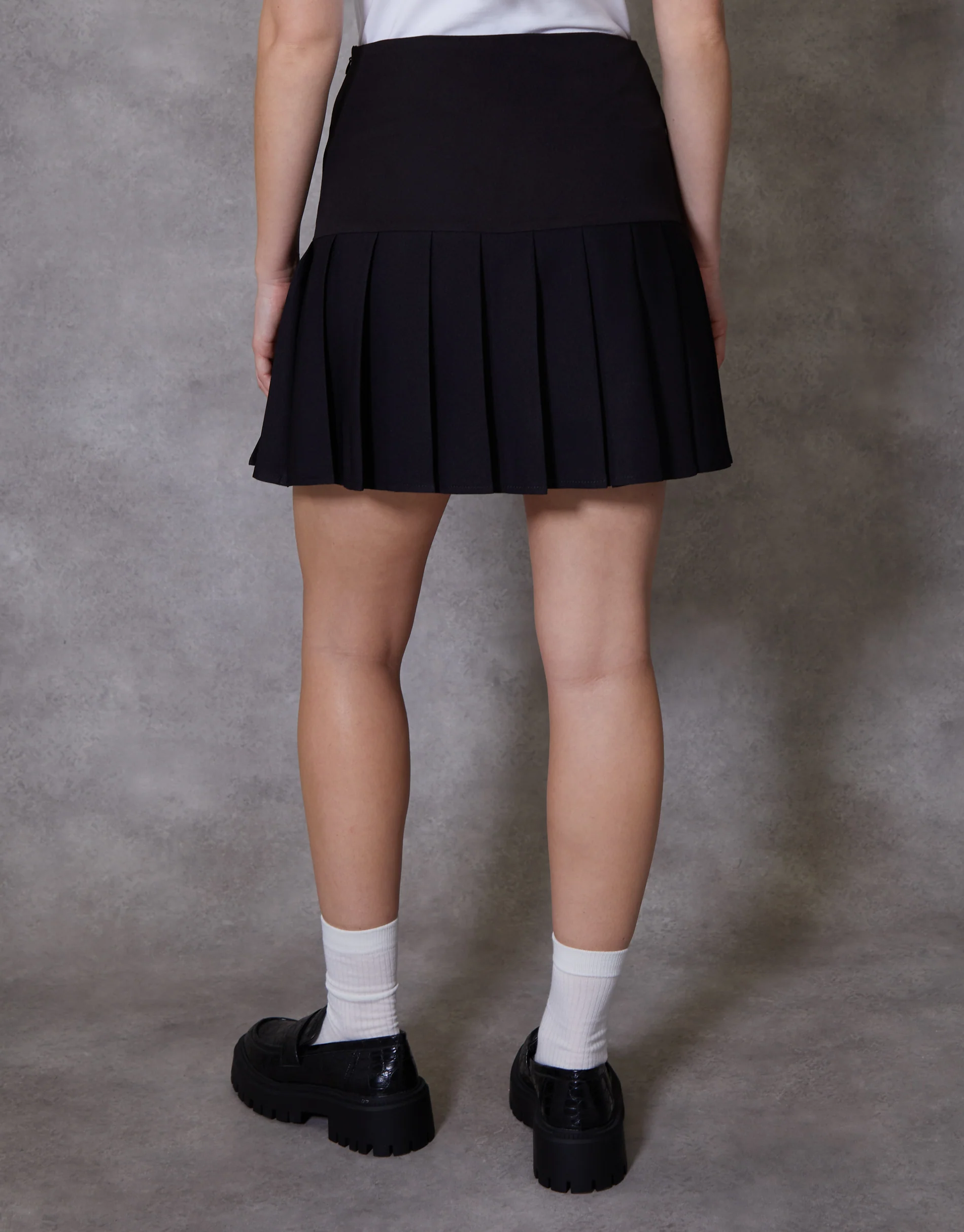 Stretch Mini Pleated Tennis Skirt in Black - Image 2