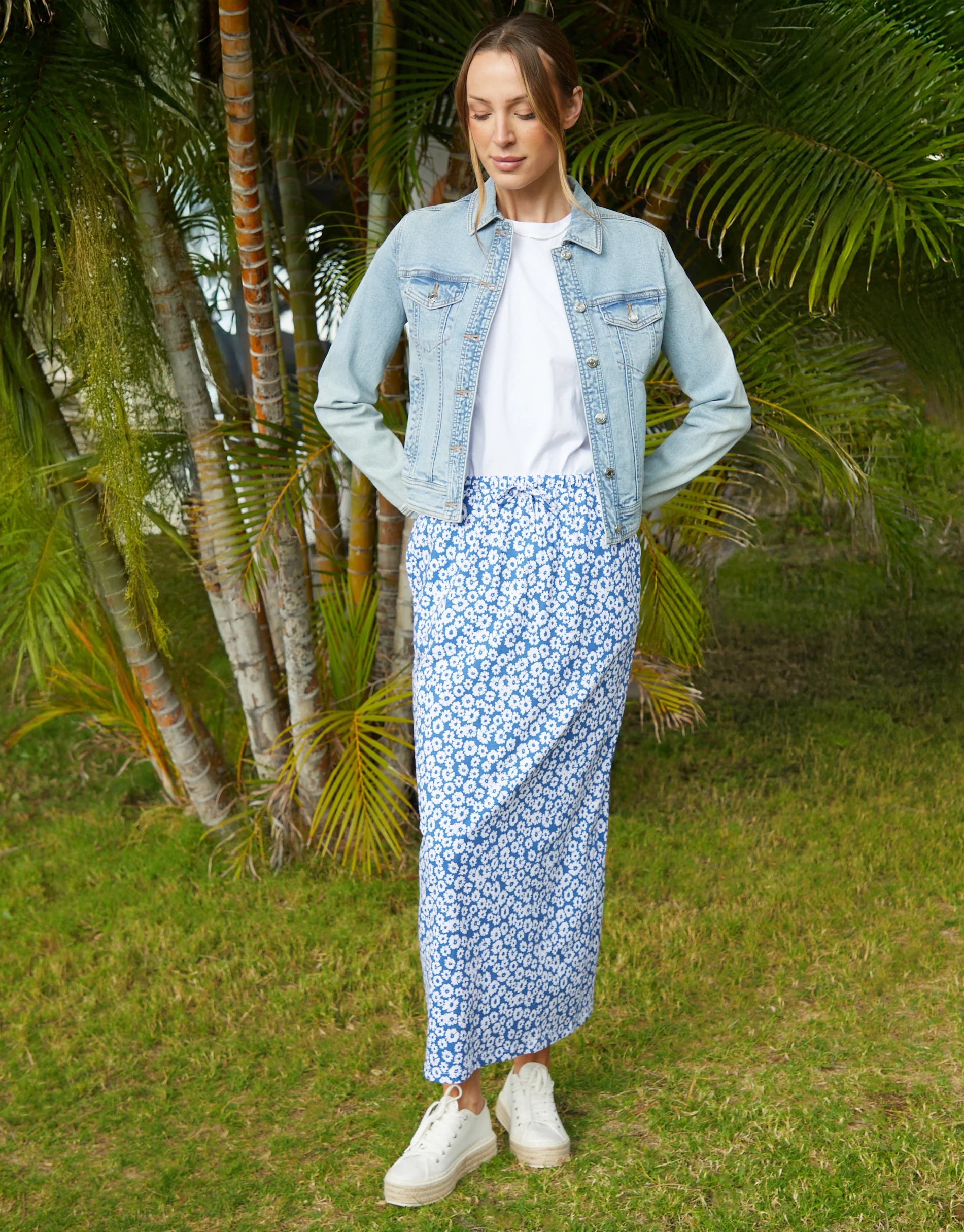 Floral Jersey Maxi Skirt with Pockets in Blue - Image 3