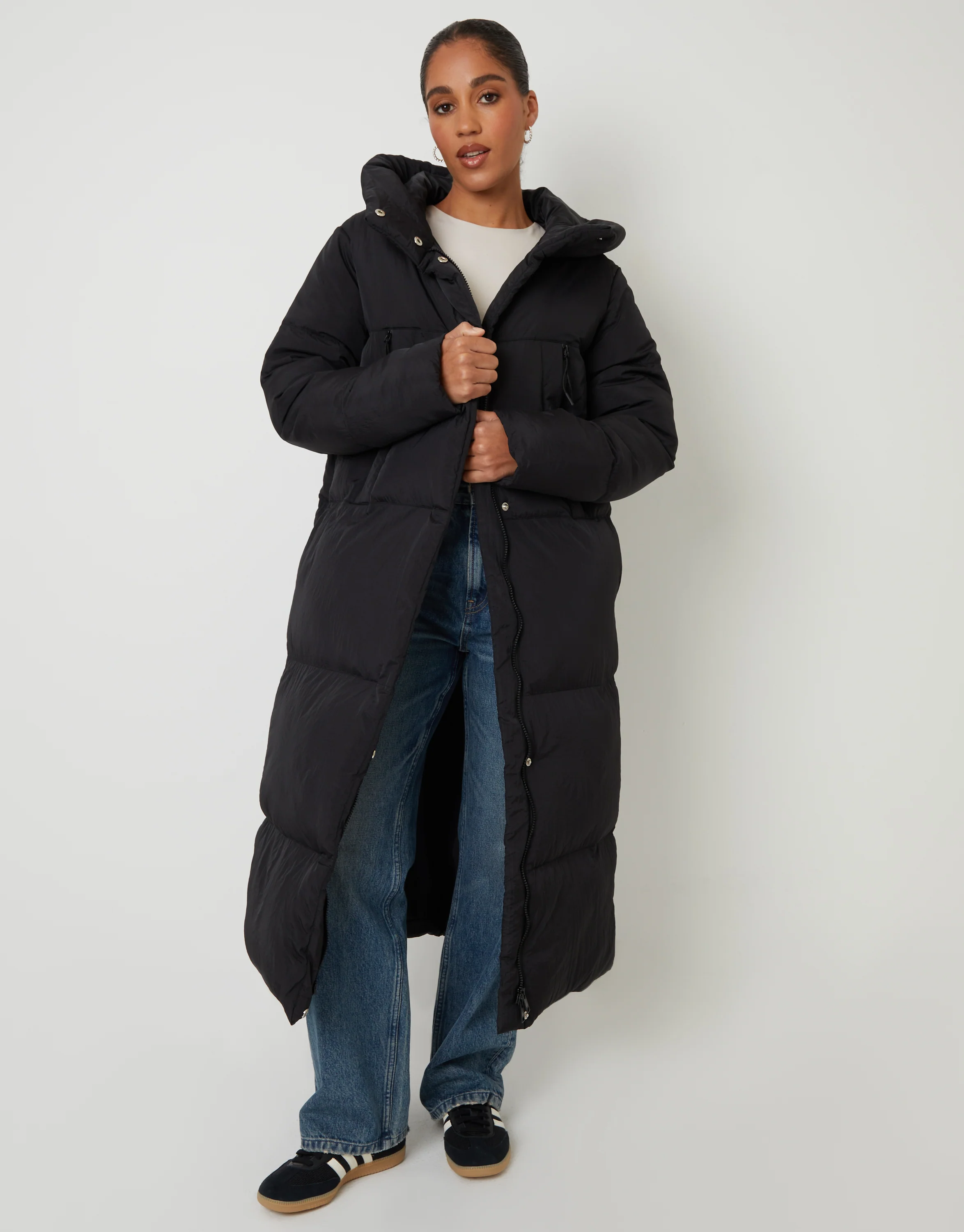 Petite Maxi Puffer Jacket in Black - Image 3
