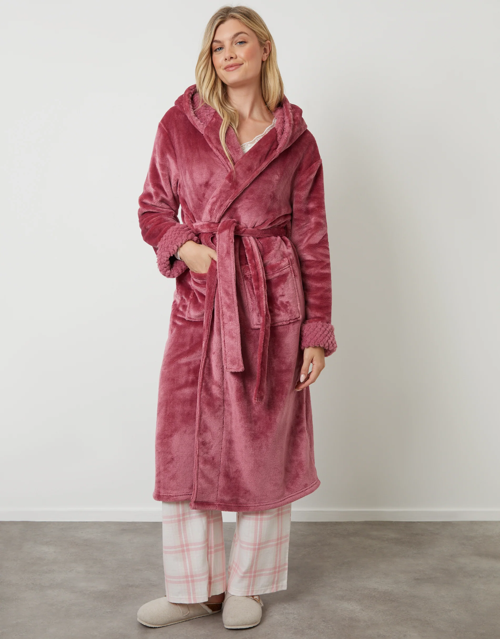 Soft Faux Fur Trim Dressing Gown in Pink - Image 2