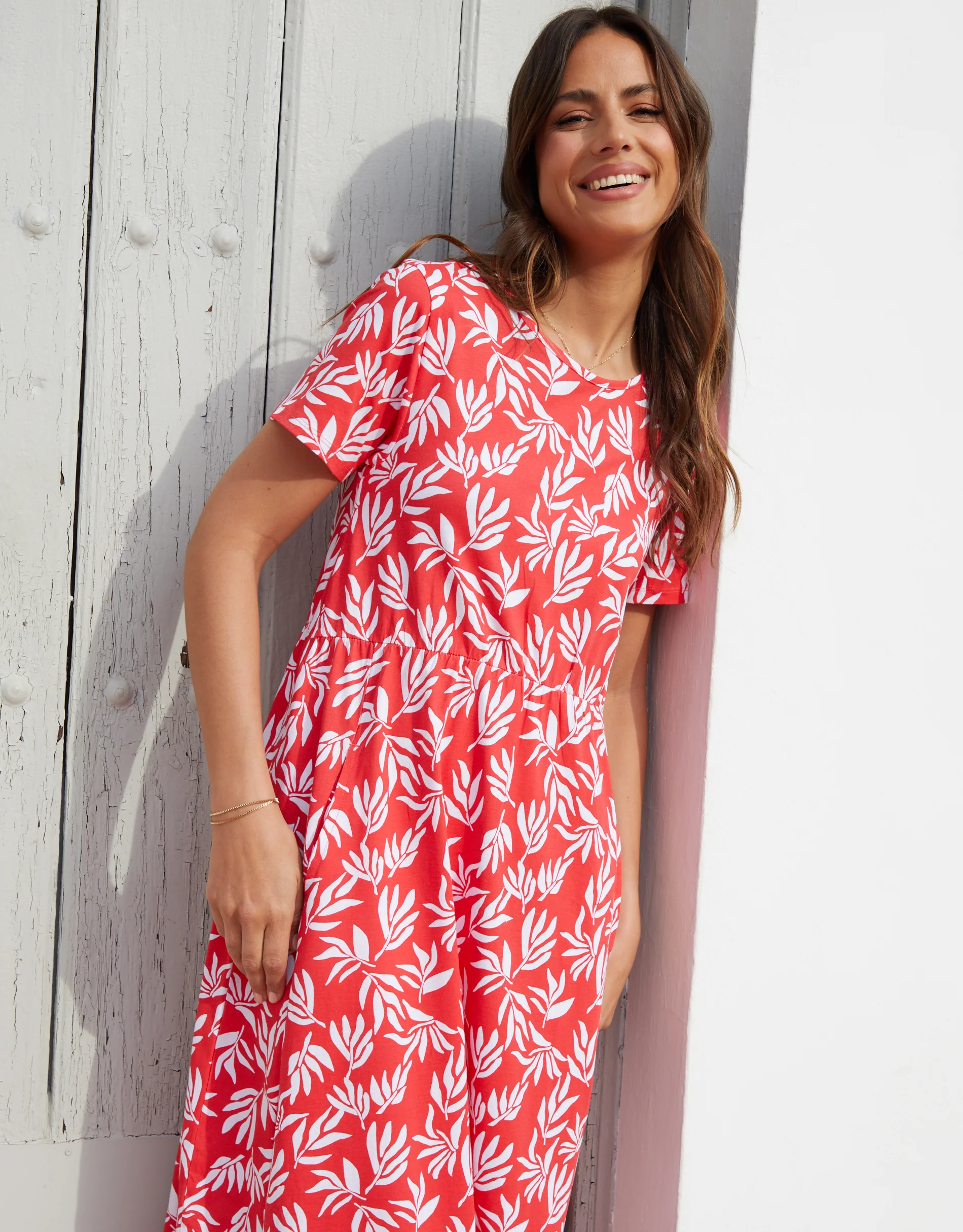 Leaf Print Jersey Midi Smock Dress with Pockets in Red